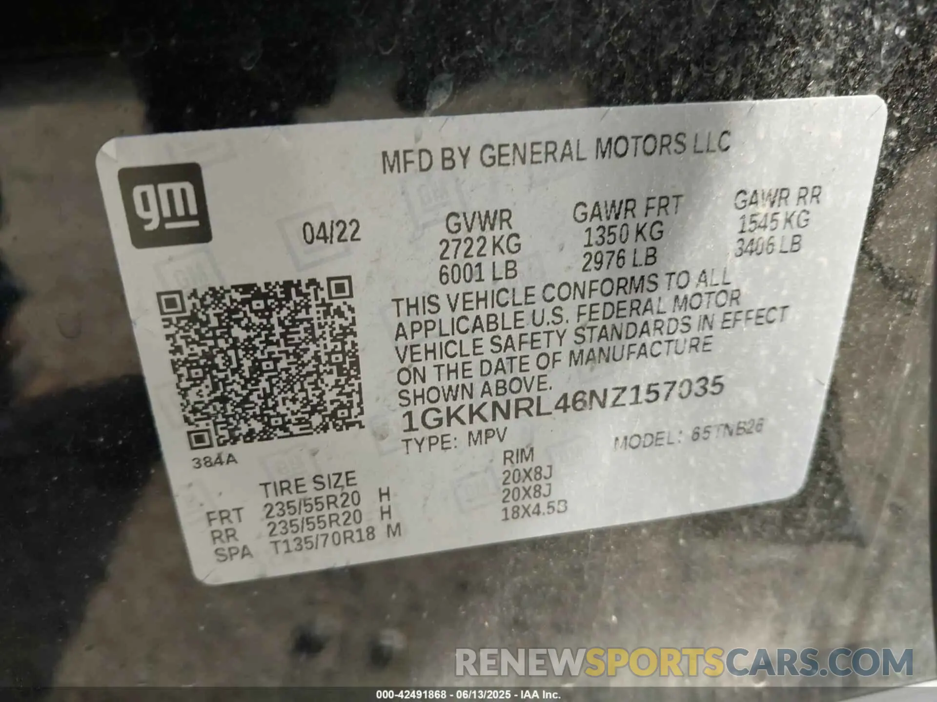 9 Photograph of a damaged car 1GKKNRL46NZ157035 GMC ACADIA 2022