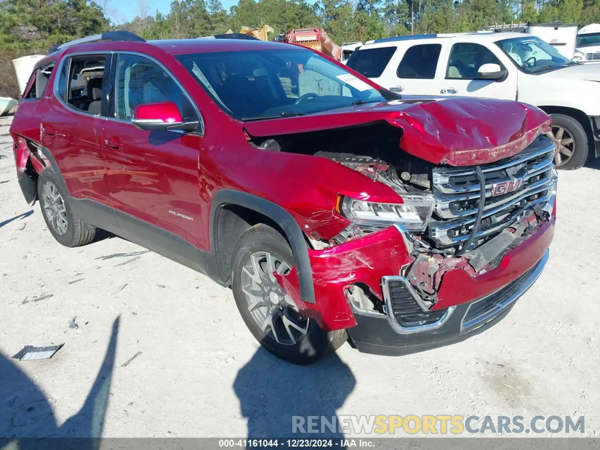 1 Photograph of a damaged car 1GKKNRL47NZ137487 GMC ACADIA 2022