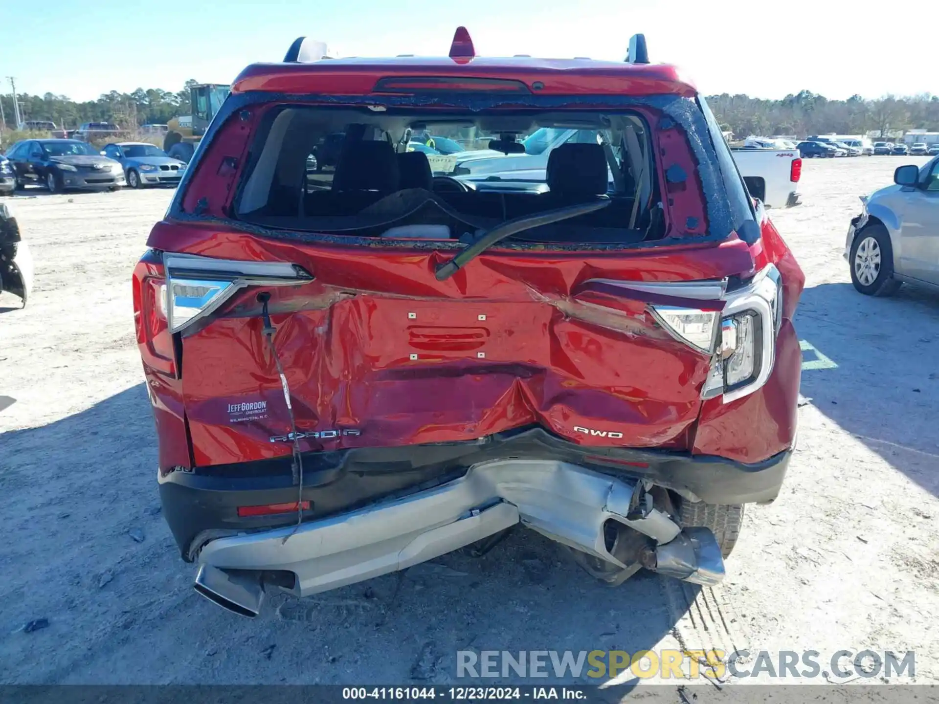 16 Photograph of a damaged car 1GKKNRL47NZ137487 GMC ACADIA 2022