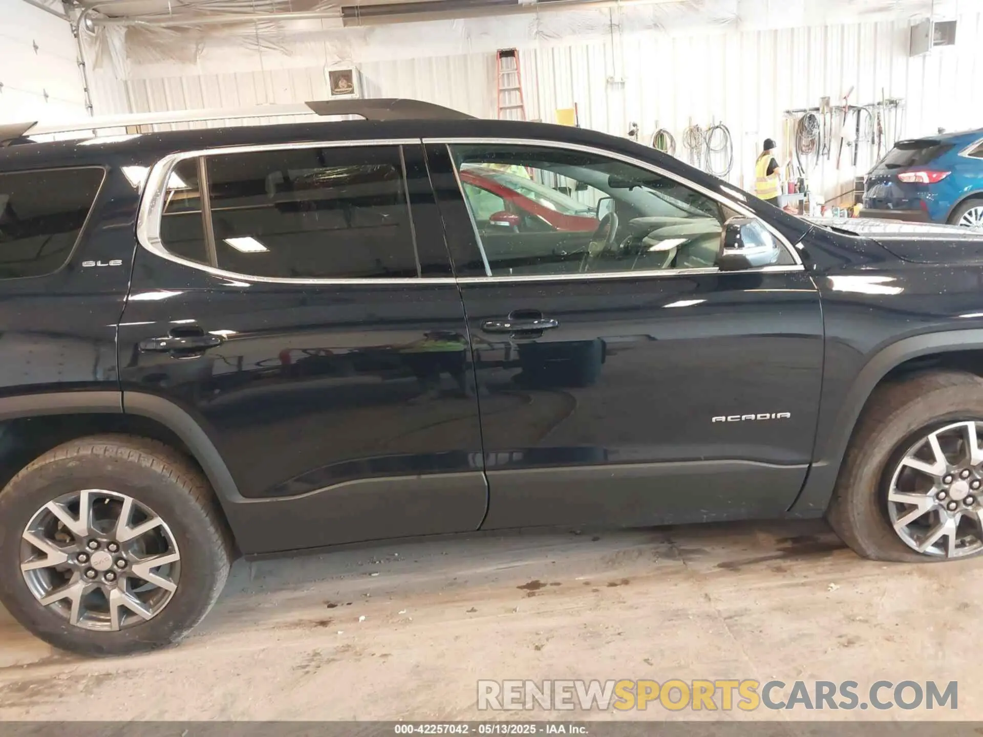 13 Photograph of a damaged car 1GKKNRL47NZ161580 GMC ACADIA 2022