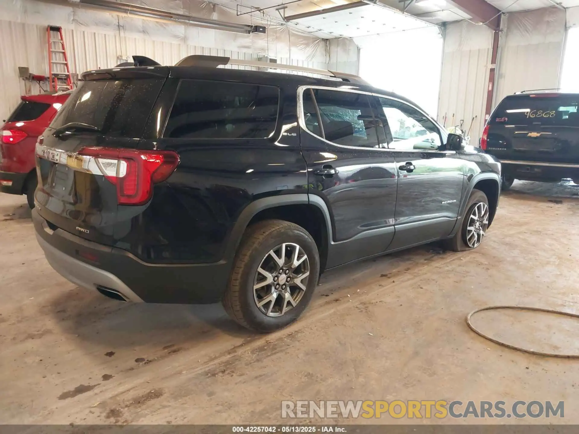 4 Photograph of a damaged car 1GKKNRL47NZ161580 GMC ACADIA 2022