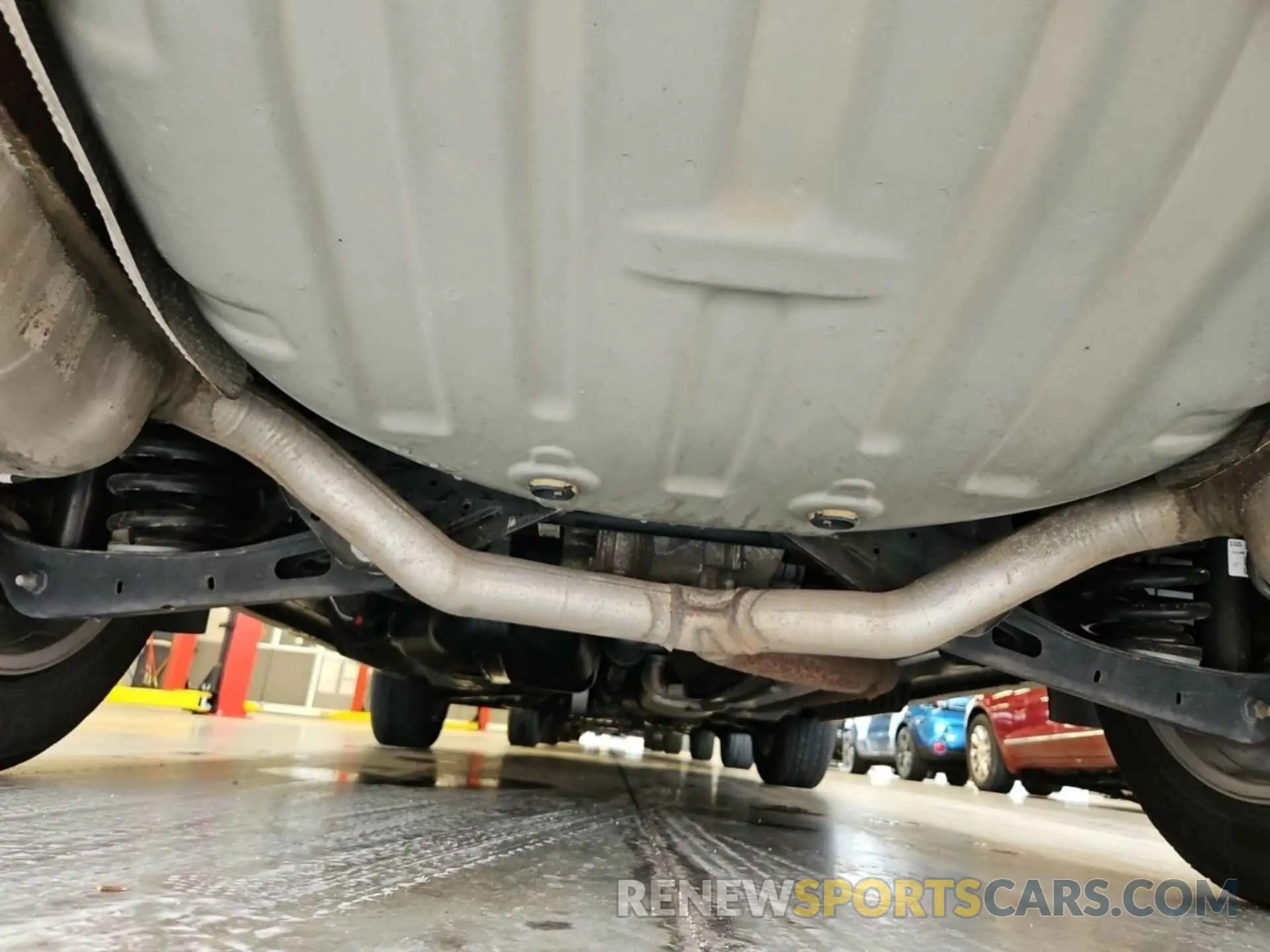 21 Photograph of a damaged car 1GKKNRL49NZ126474 GMC ACADIA 2022
