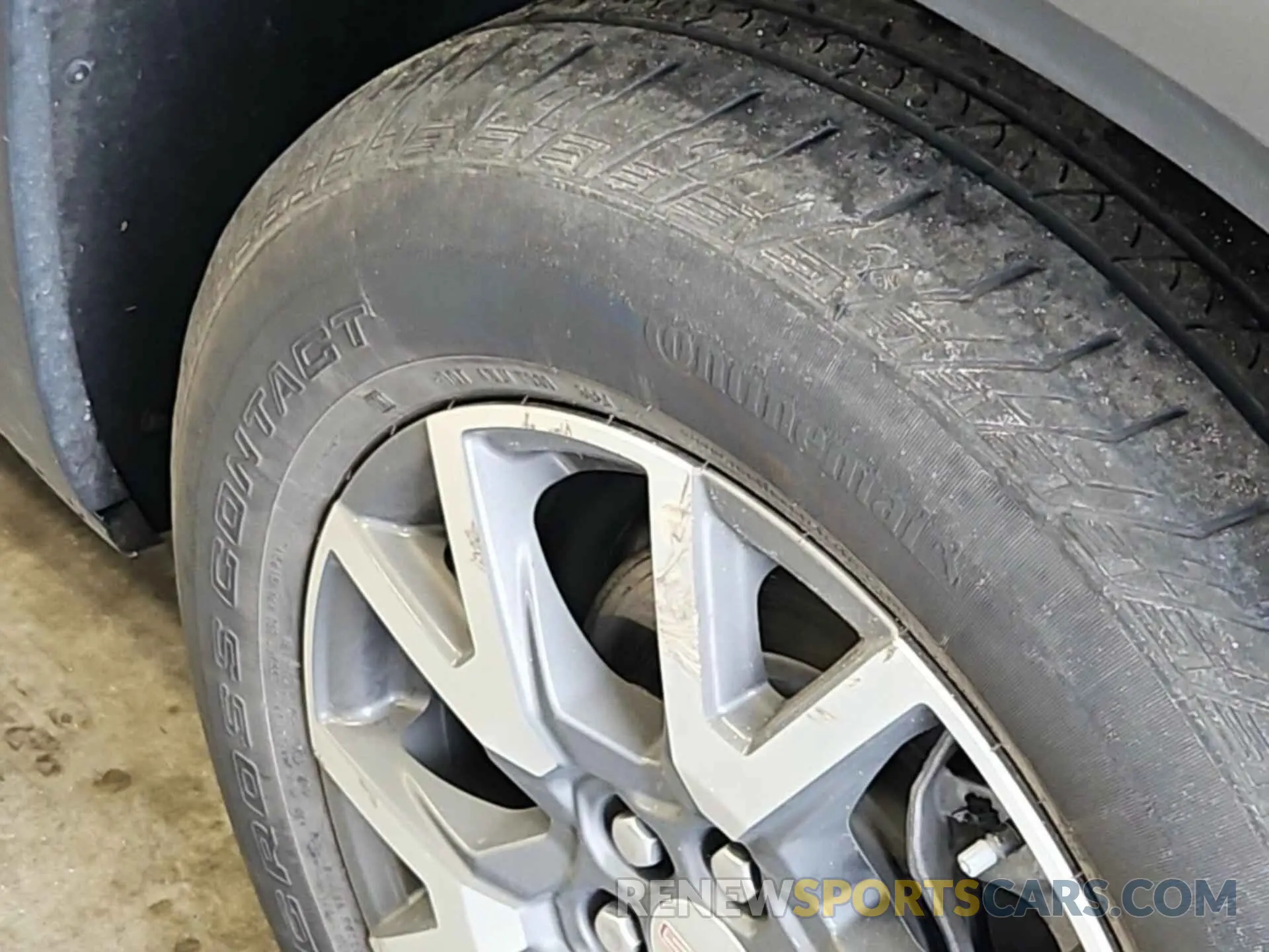 3 Photograph of a damaged car 1GKKNRL49NZ126474 GMC ACADIA 2022