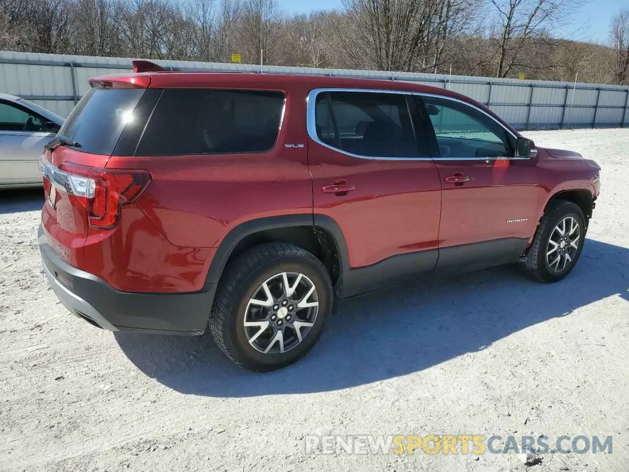 3 Photograph of a damaged car 1GKKNRL49NZ131738 GMC ACADIA 2022