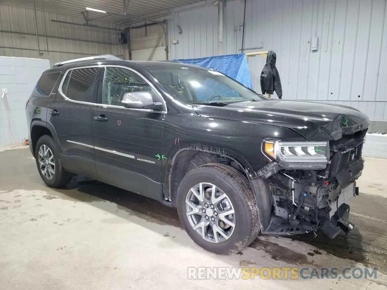 4 Photograph of a damaged car 1GKKNUL47NZ141297 GMC ACADIA 2022