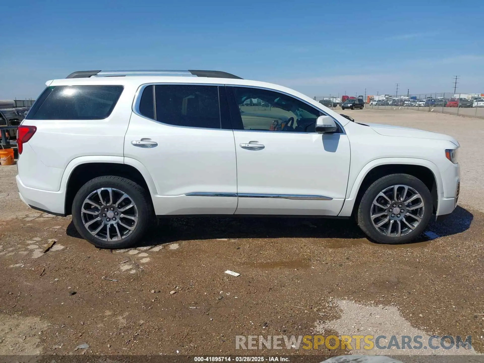 13 Photograph of a damaged car 1GKKNXLS1NZ115438 GMC ACADIA 2022