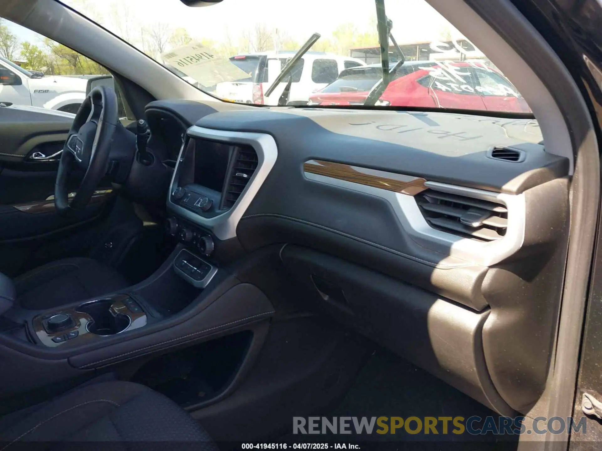 5 Photograph of a damaged car 1GKKNKL40PZ162838 GMC ACADIA 2023
