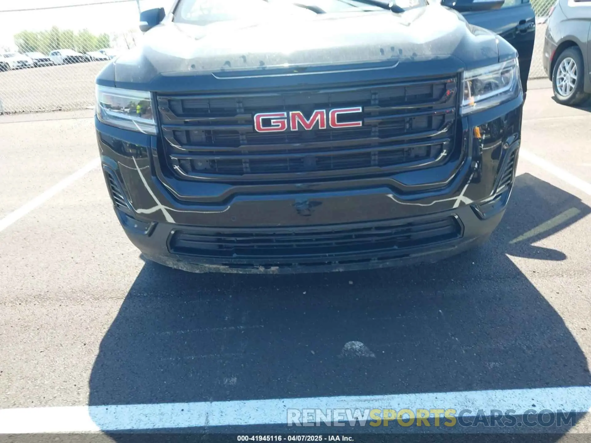 6 Photograph of a damaged car 1GKKNKL40PZ162838 GMC ACADIA 2023