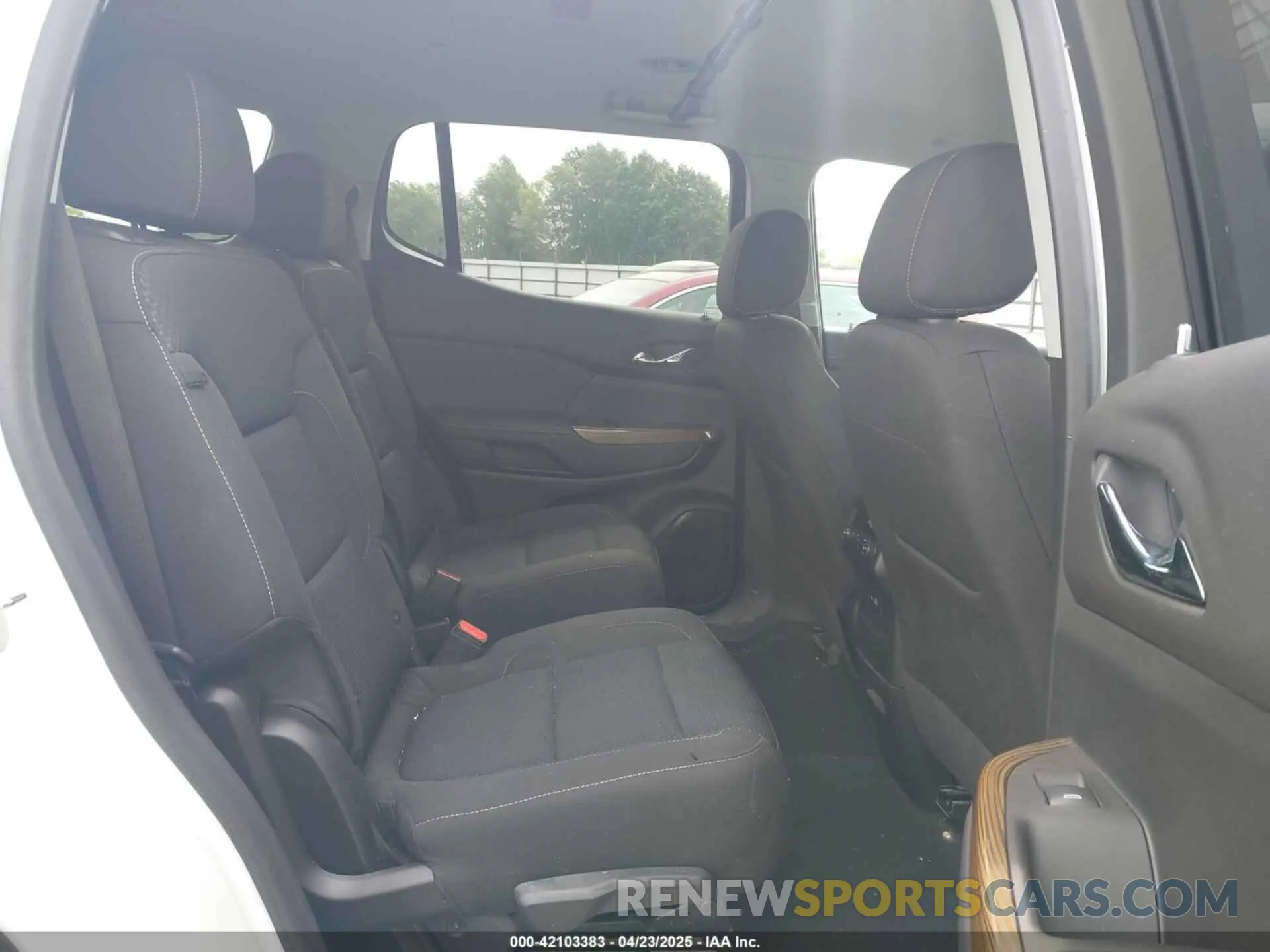 8 Photograph of a damaged car 1GKKNKL40PZ242091 GMC ACADIA 2023