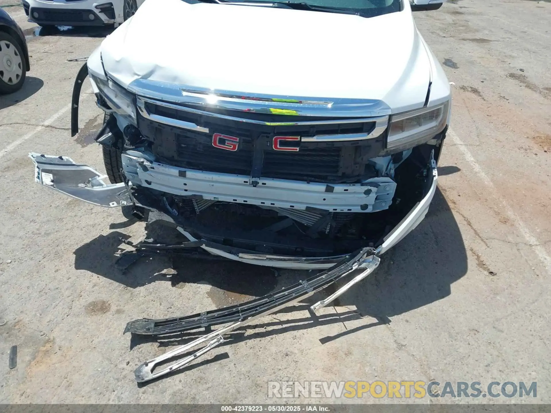 6 Photograph of a damaged car 1GKKNKL42PZ103838 GMC ACADIA 2023