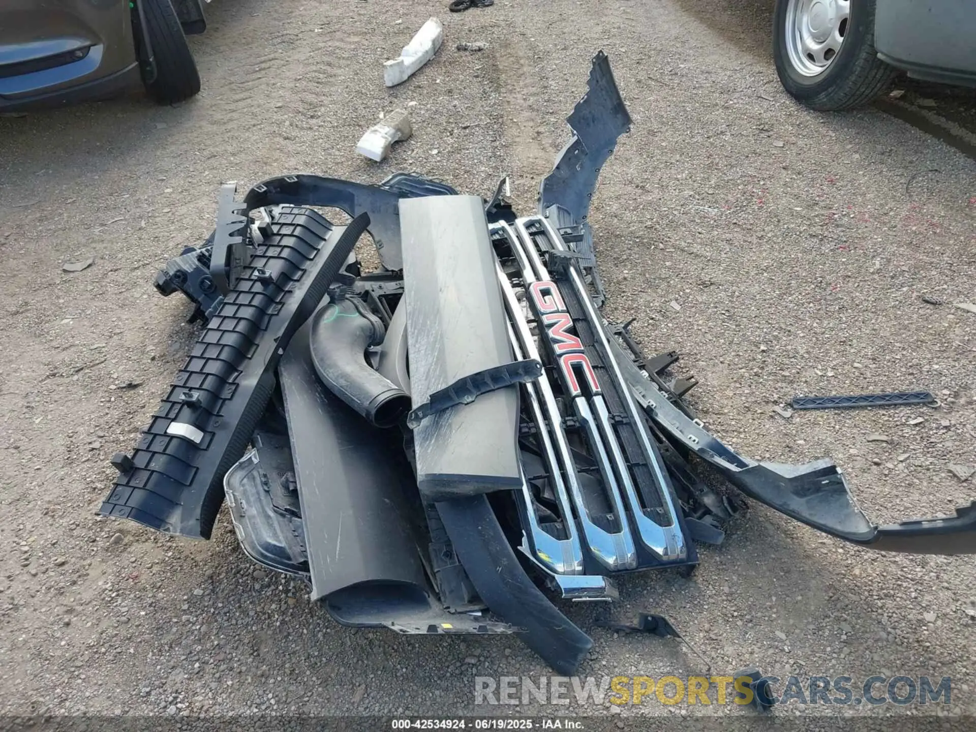 12 Photograph of a damaged car 1GKKNKL42PZ158953 GMC ACADIA 2023