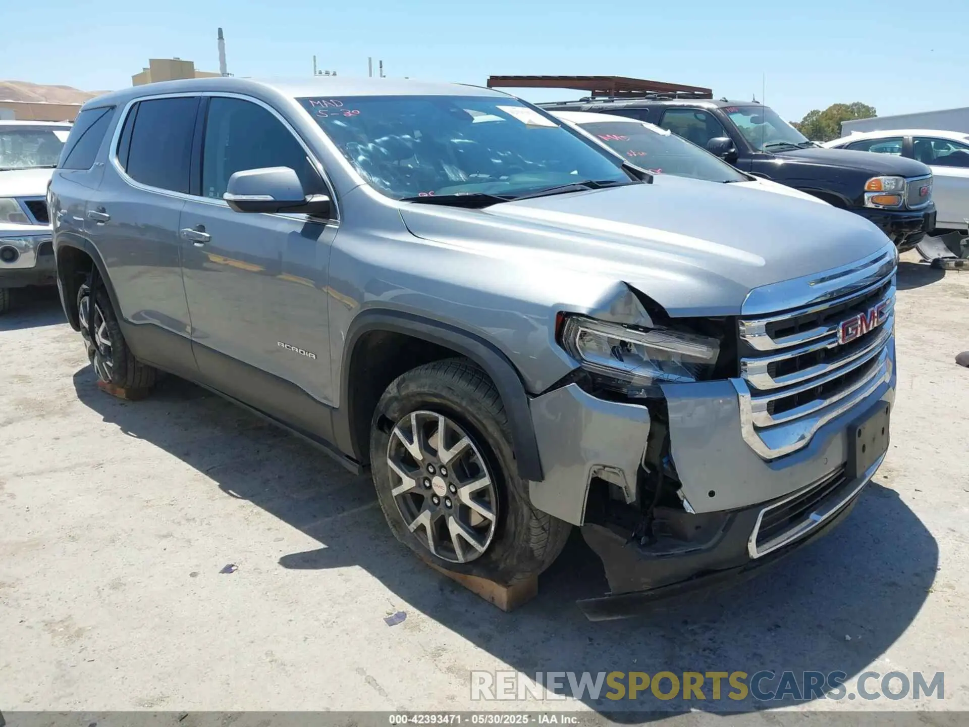 1 Photograph of a damaged car 1GKKNKL42PZ208315 GMC ACADIA 2023