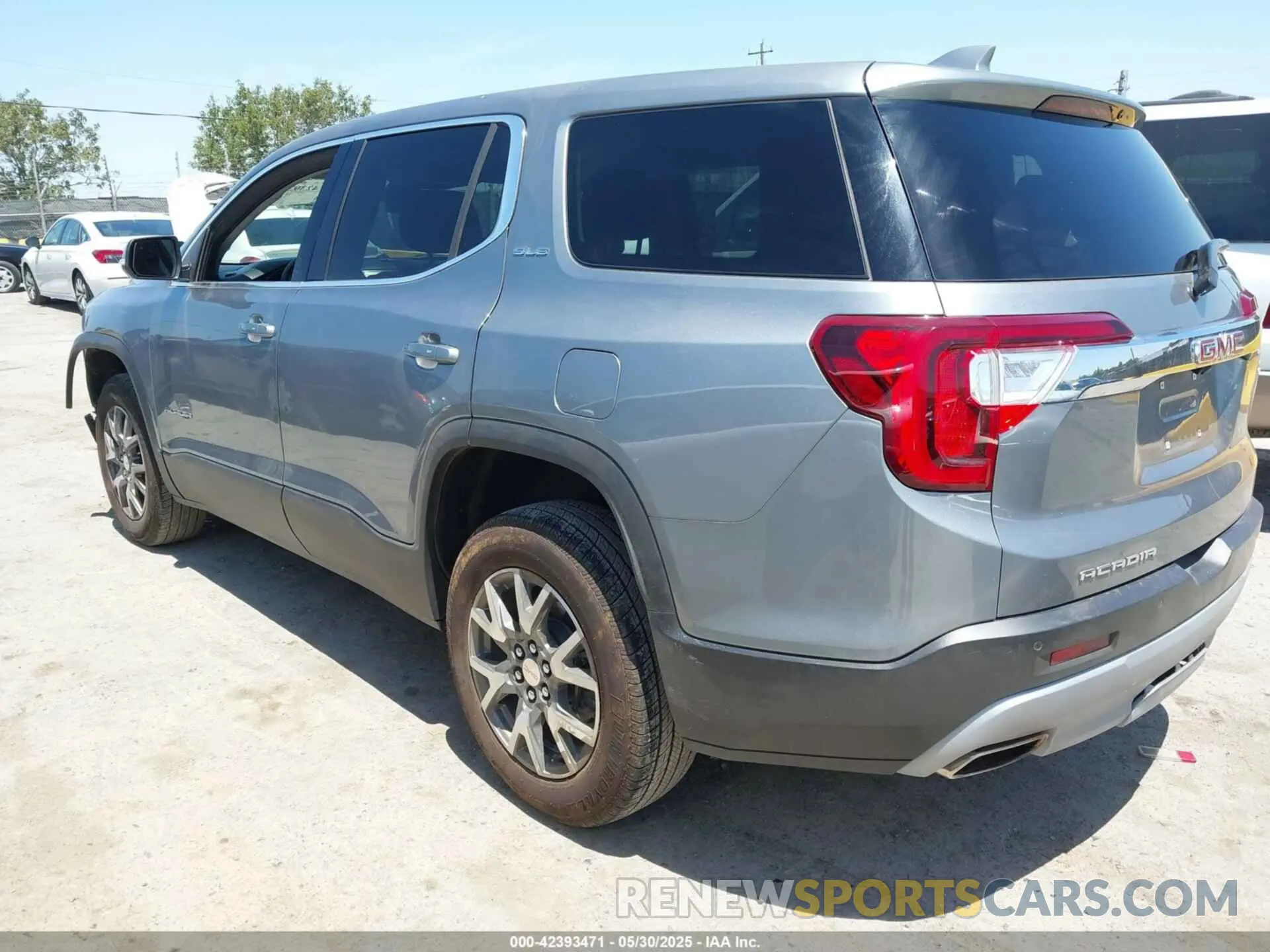 3 Photograph of a damaged car 1GKKNKL42PZ208315 GMC ACADIA 2023