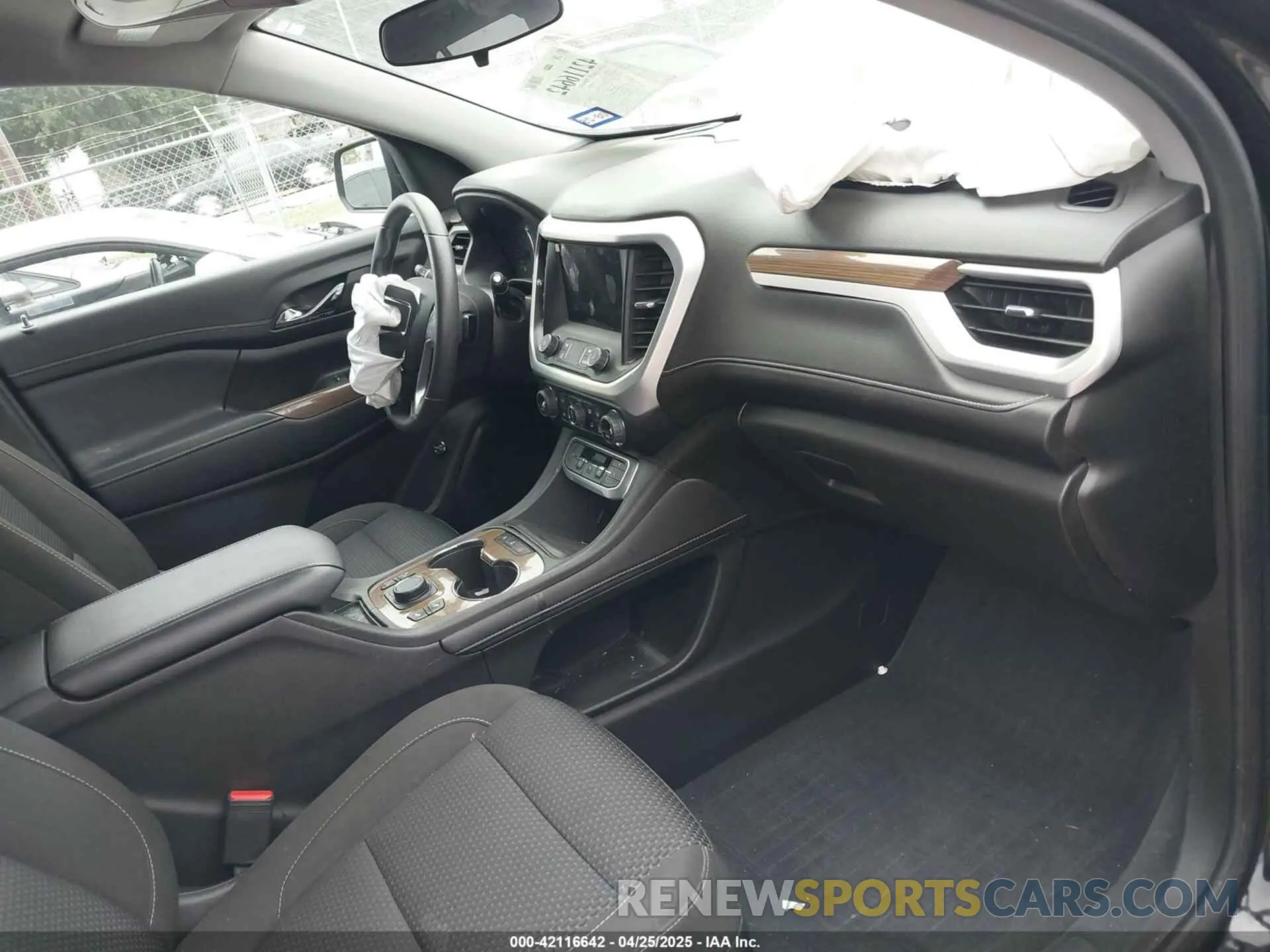 5 Photograph of a damaged car 1GKKNKL42PZ250175 GMC ACADIA 2023