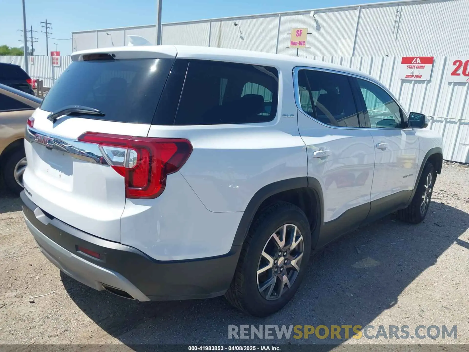 4 Photograph of a damaged car 1GKKNKL43PZ114461 GMC ACADIA 2023