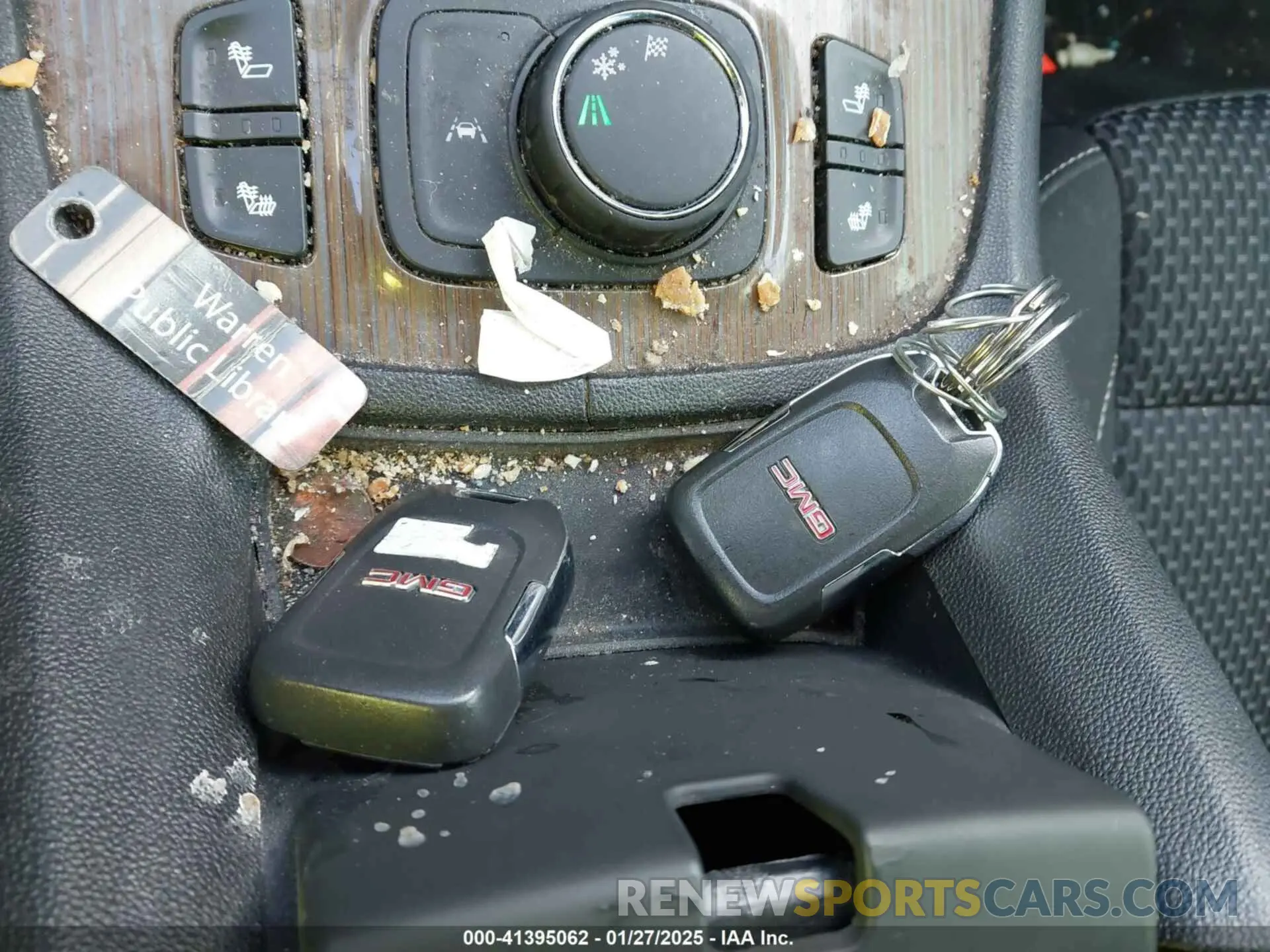 11 Photograph of a damaged car 1GKKNKL44PZ114792 GMC ACADIA 2023