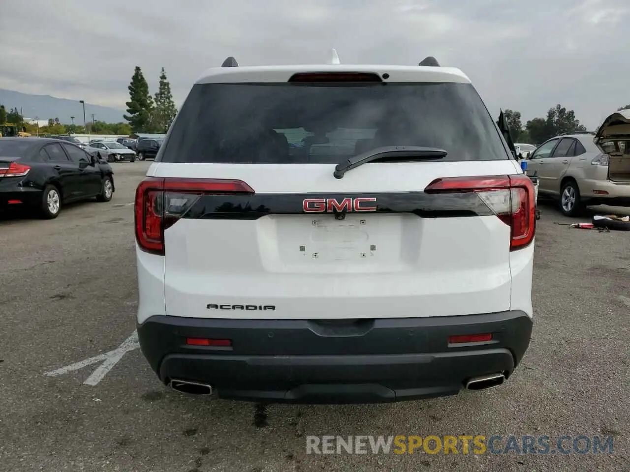 6 Photograph of a damaged car 1GKKNKL44PZ190352 GMC ACADIA 2023