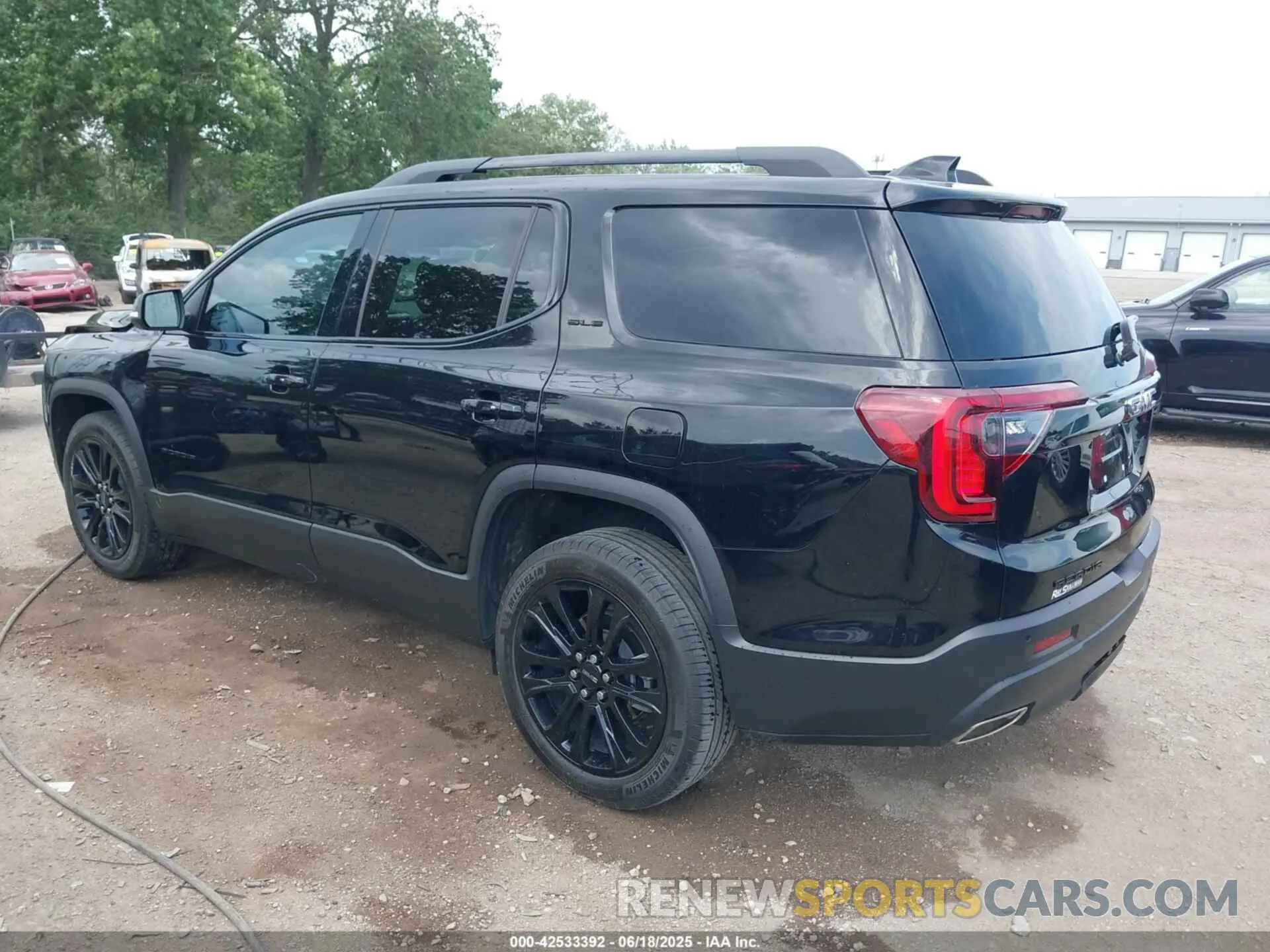 3 Photograph of a damaged car 1GKKNKL44PZ194191 GMC ACADIA 2023