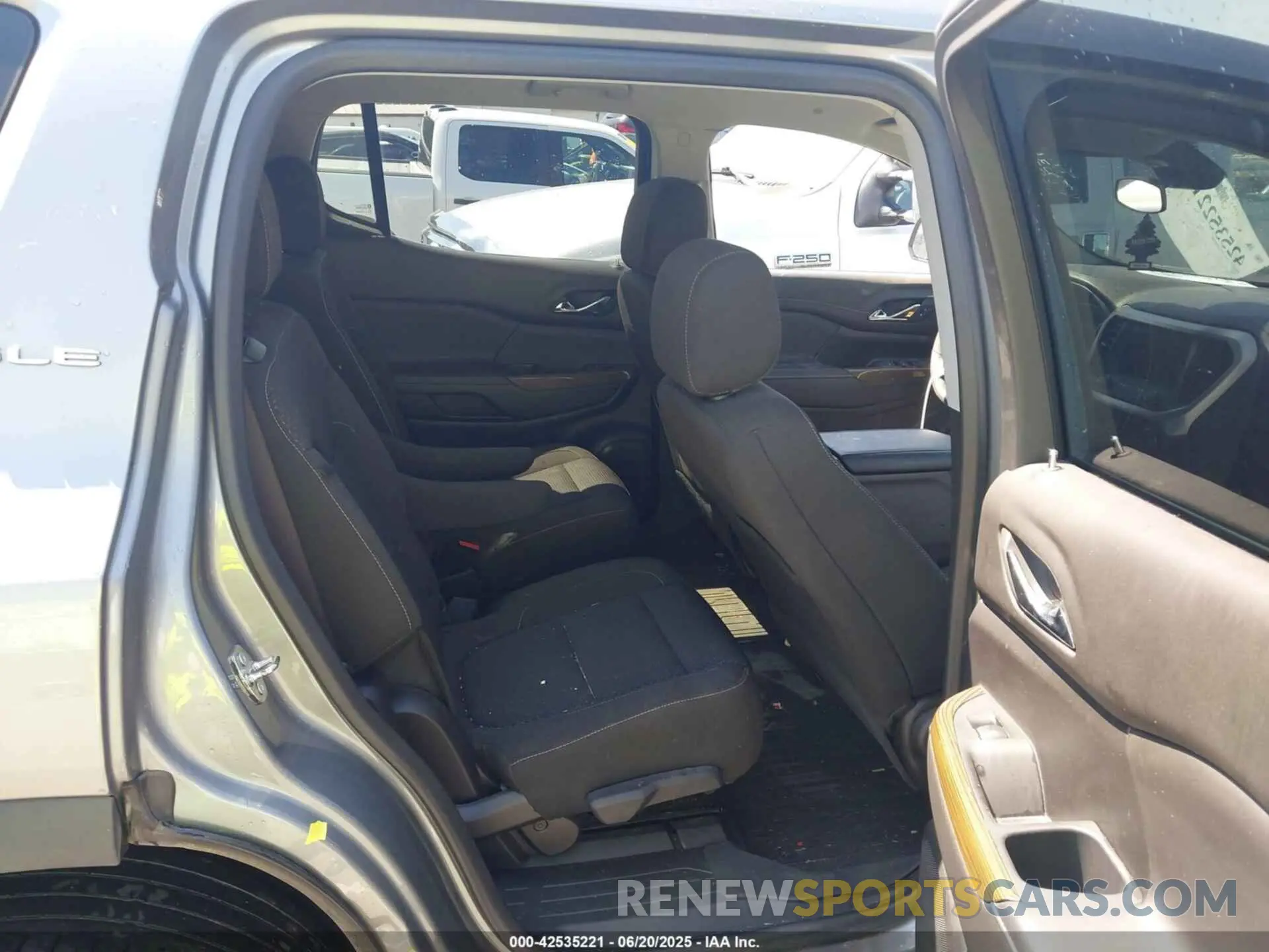 8 Photograph of a damaged car 1GKKNKL44PZ200362 GMC ACADIA 2023