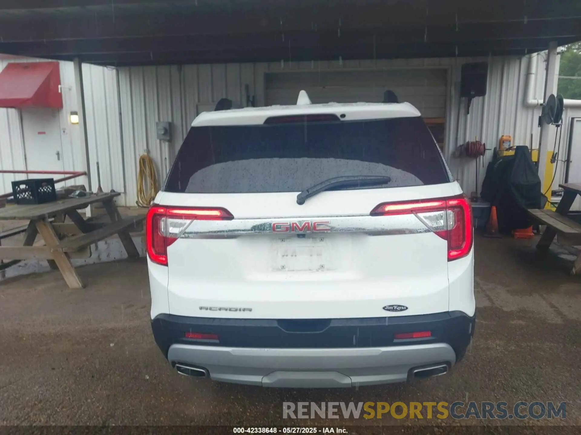 16 Photograph of a damaged car 1GKKNKL45PZ239770 GMC ACADIA 2023