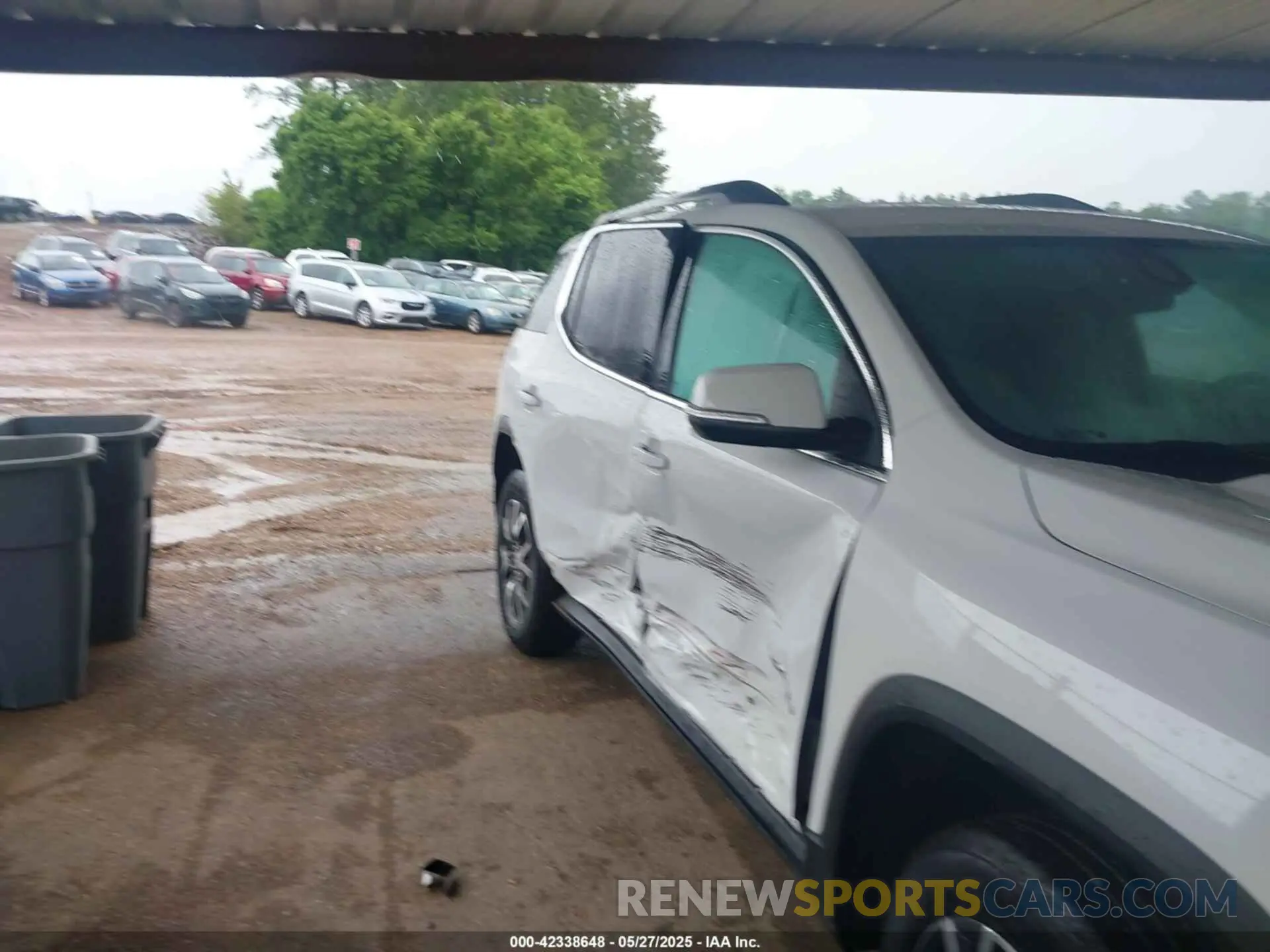 18 Photograph of a damaged car 1GKKNKL45PZ239770 GMC ACADIA 2023