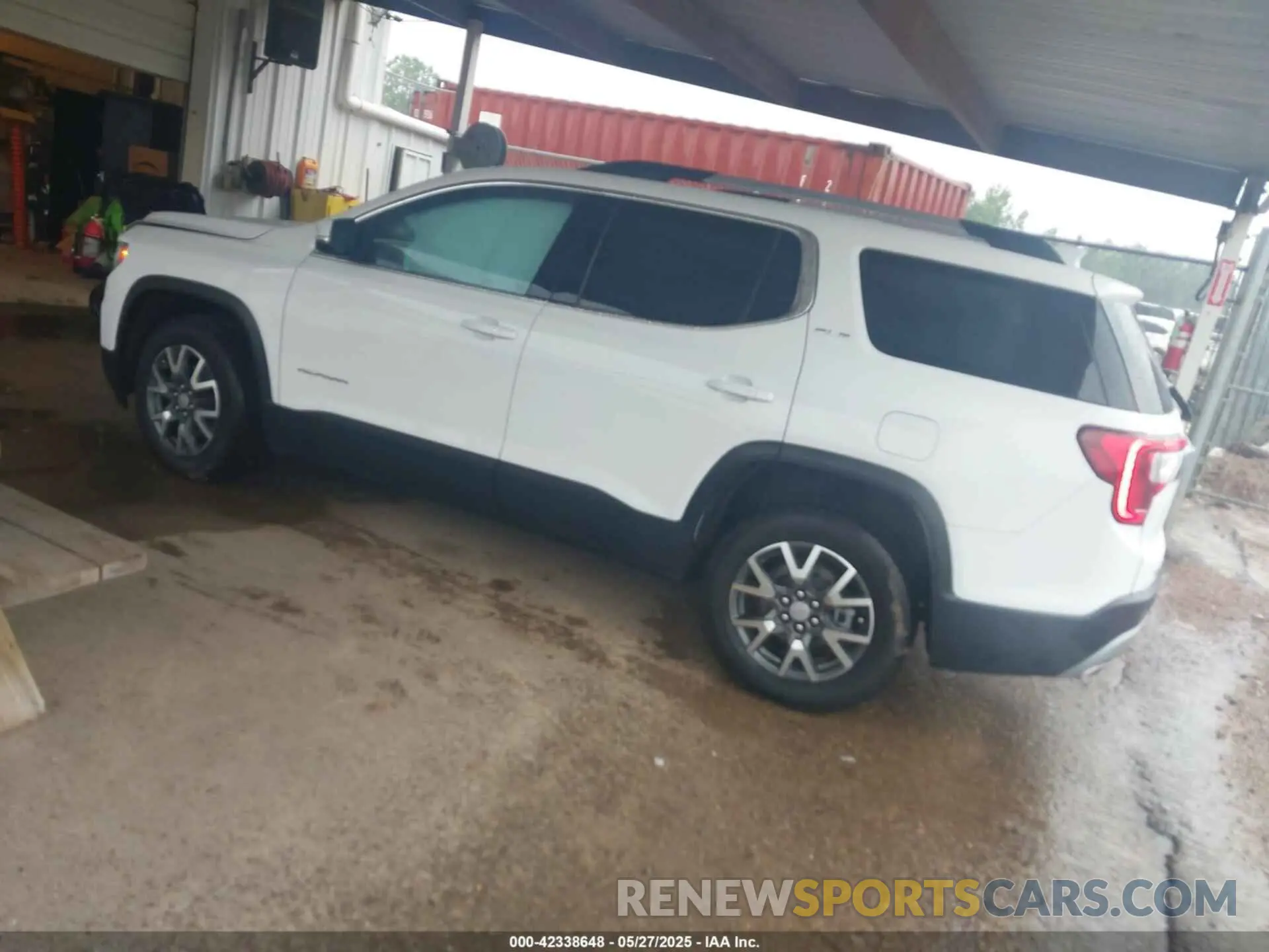 3 Photograph of a damaged car 1GKKNKL45PZ239770 GMC ACADIA 2023