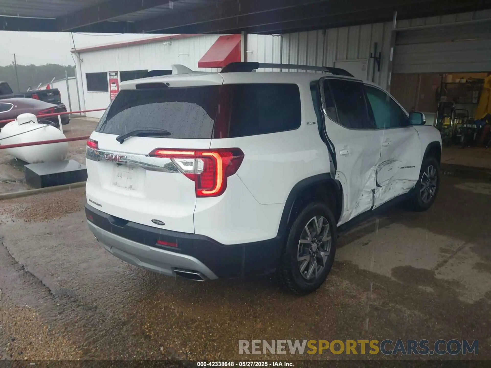 4 Photograph of a damaged car 1GKKNKL45PZ239770 GMC ACADIA 2023