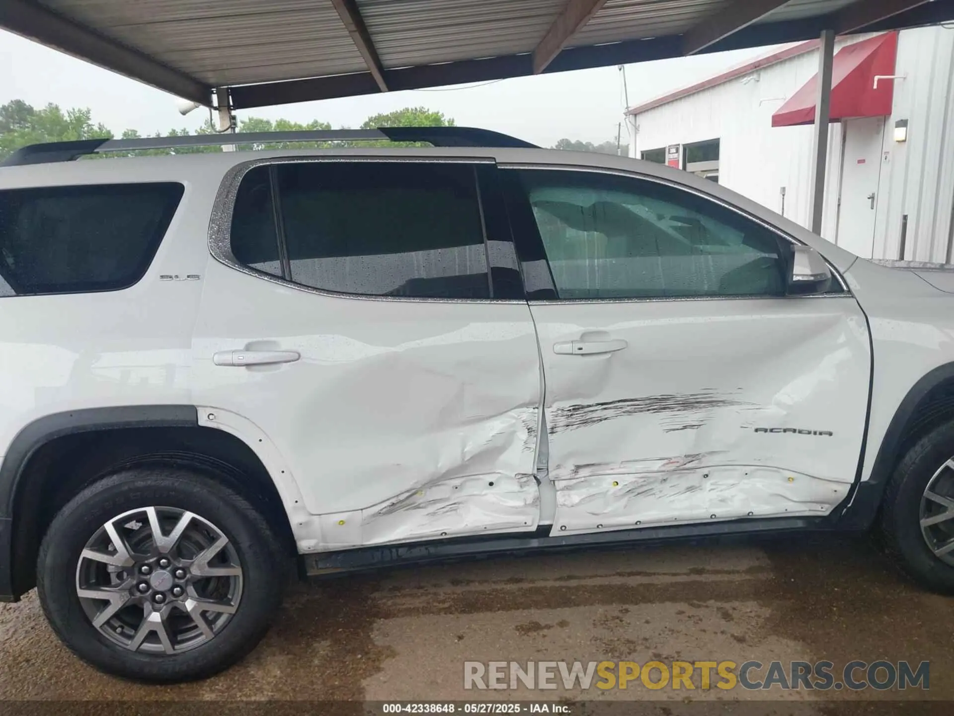 6 Photograph of a damaged car 1GKKNKL45PZ239770 GMC ACADIA 2023