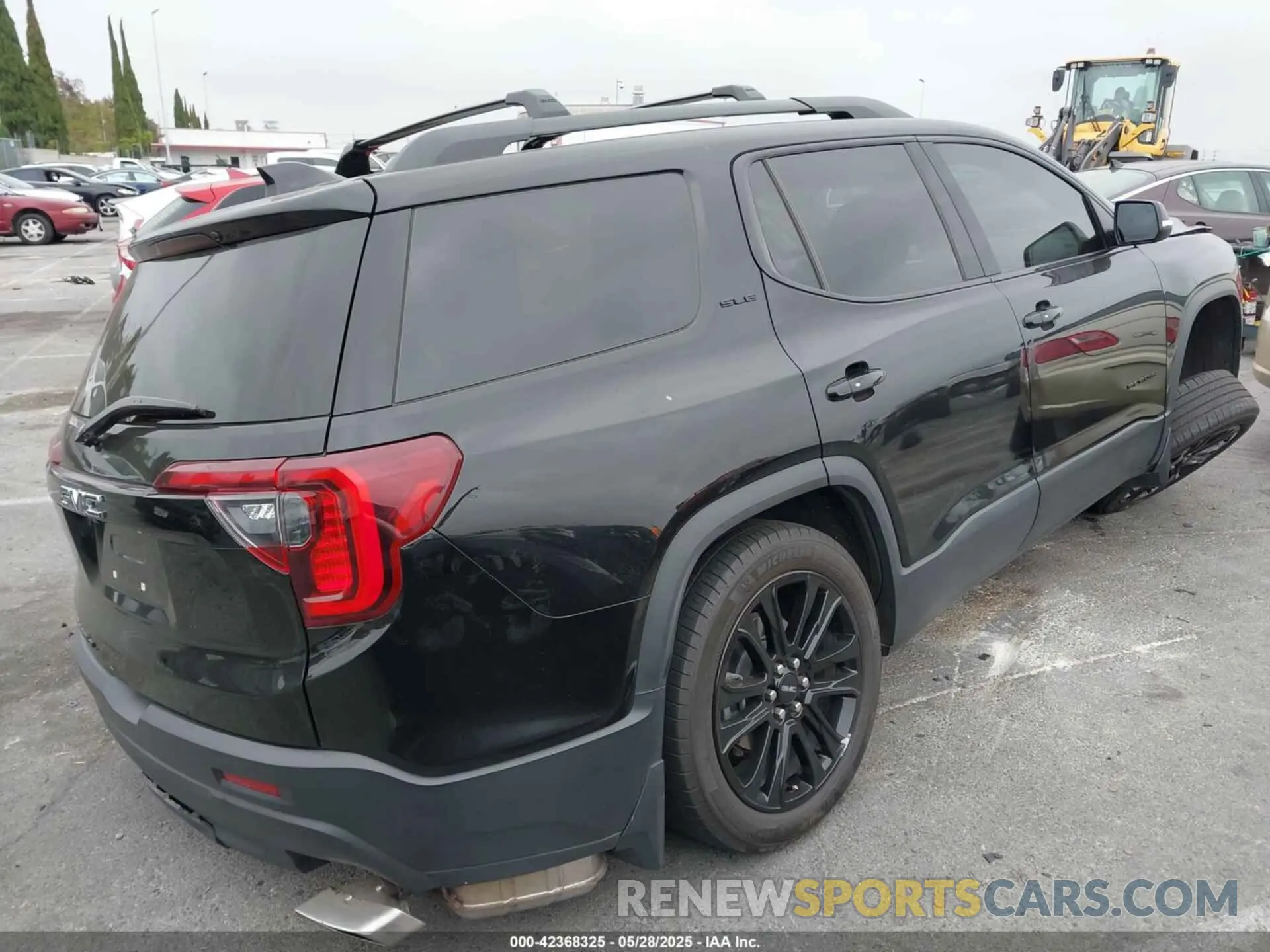 4 Photograph of a damaged car 1GKKNKL45PZ262501 GMC ACADIA 2023