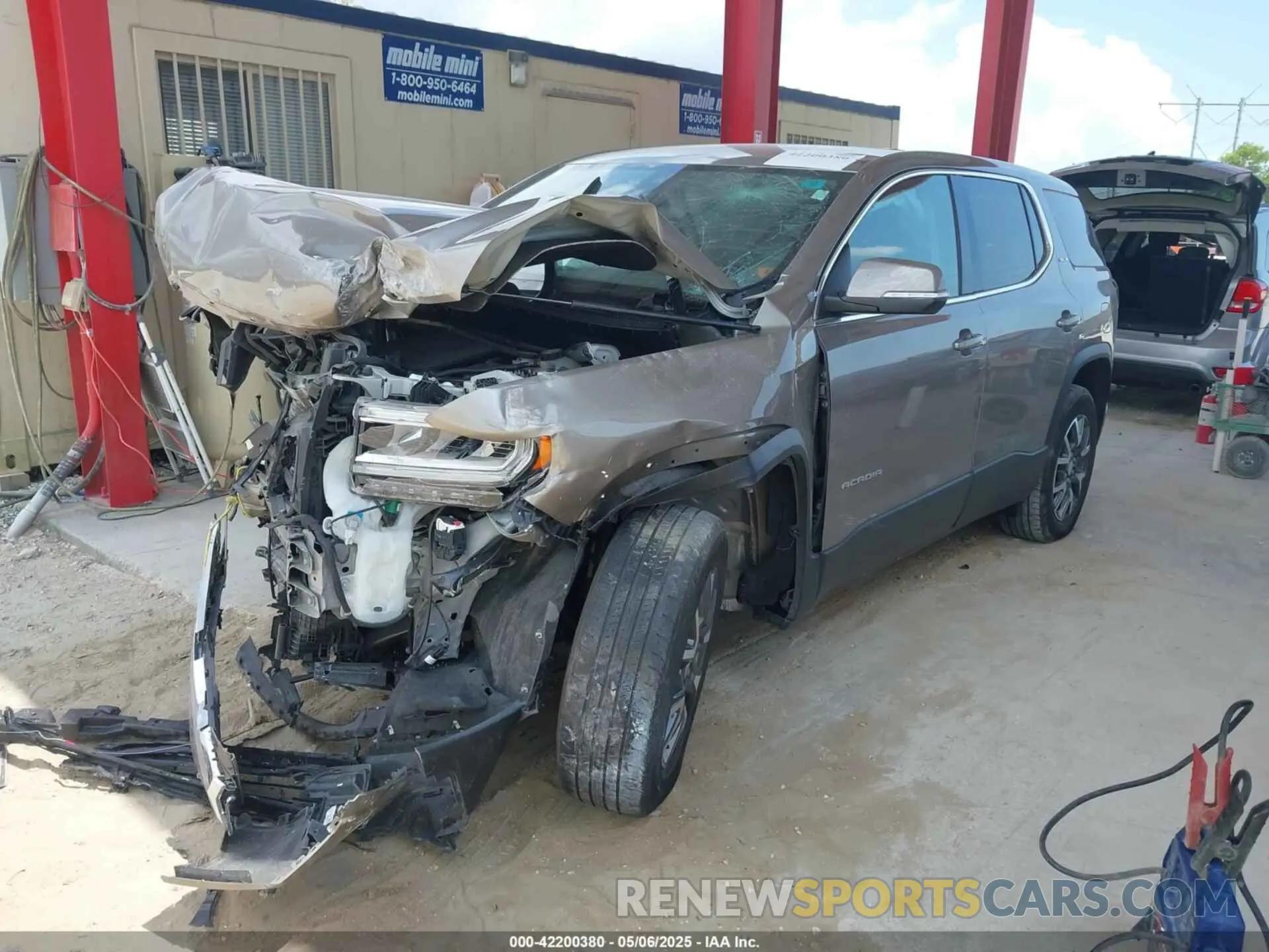 2 Photograph of a damaged car 1GKKNKL46PZ162813 GMC ACADIA 2023