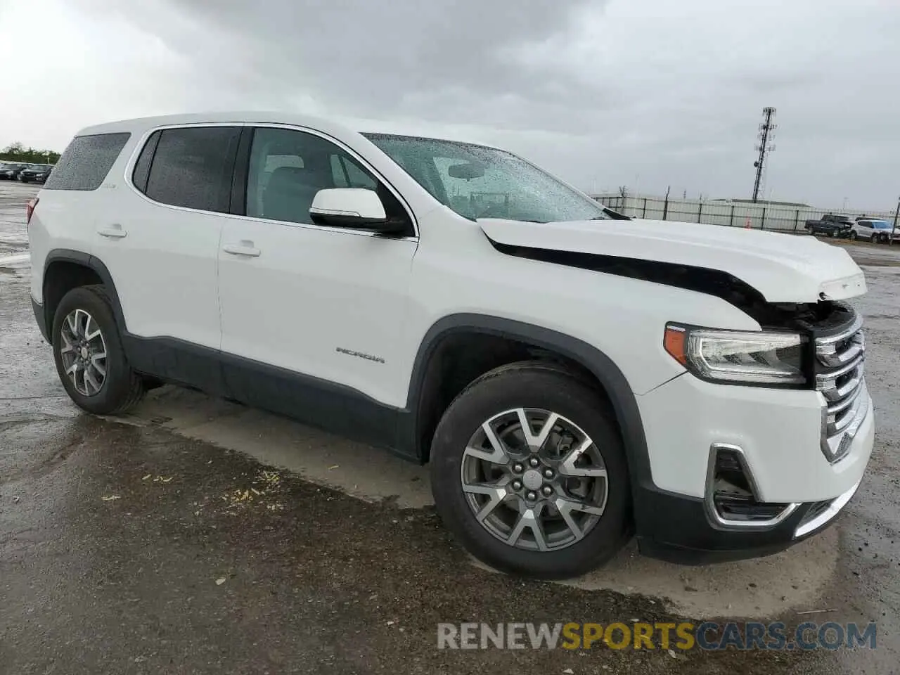 4 Photograph of a damaged car 1GKKNKL47PZ225448 GMC ACADIA 2023
