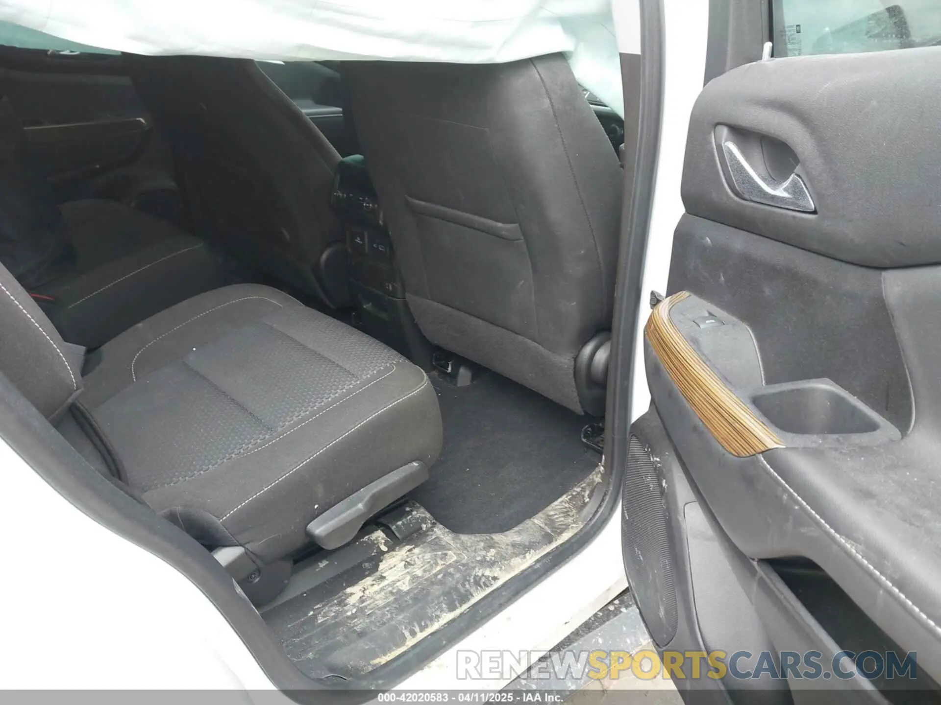 8 Photograph of a damaged car 1GKKNKL48PZ170606 GMC ACADIA 2023