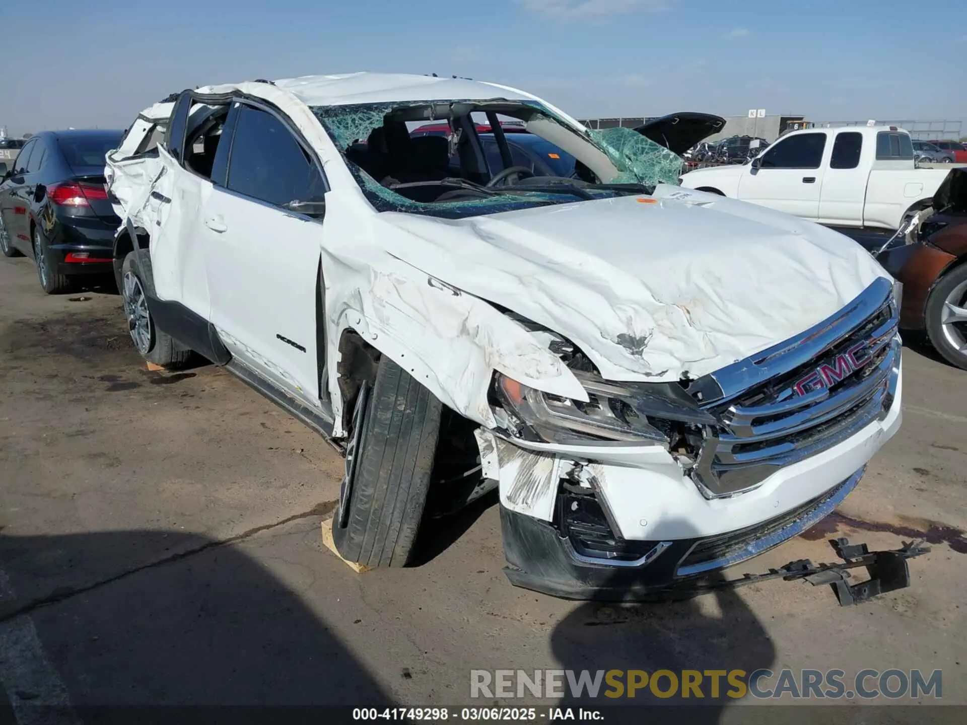 1 Photograph of a damaged car 1GKKNKL4XPZ114733 GMC ACADIA 2023