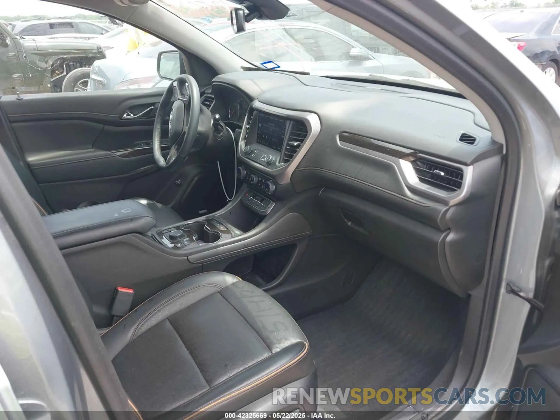 5 Photograph of a damaged car 1GKKNLLS0PZ244797 GMC ACADIA 2023