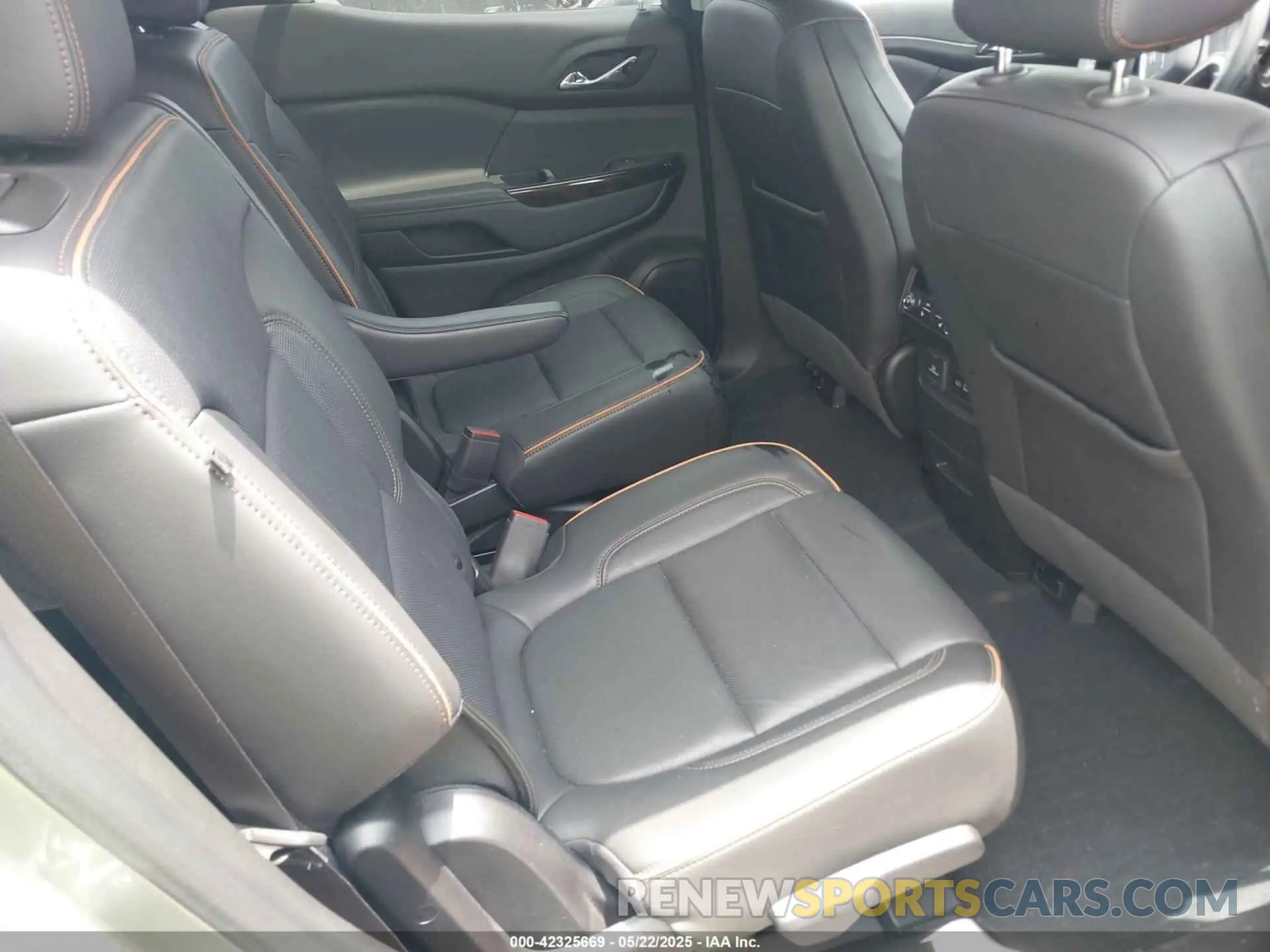 8 Photograph of a damaged car 1GKKNLLS0PZ244797 GMC ACADIA 2023