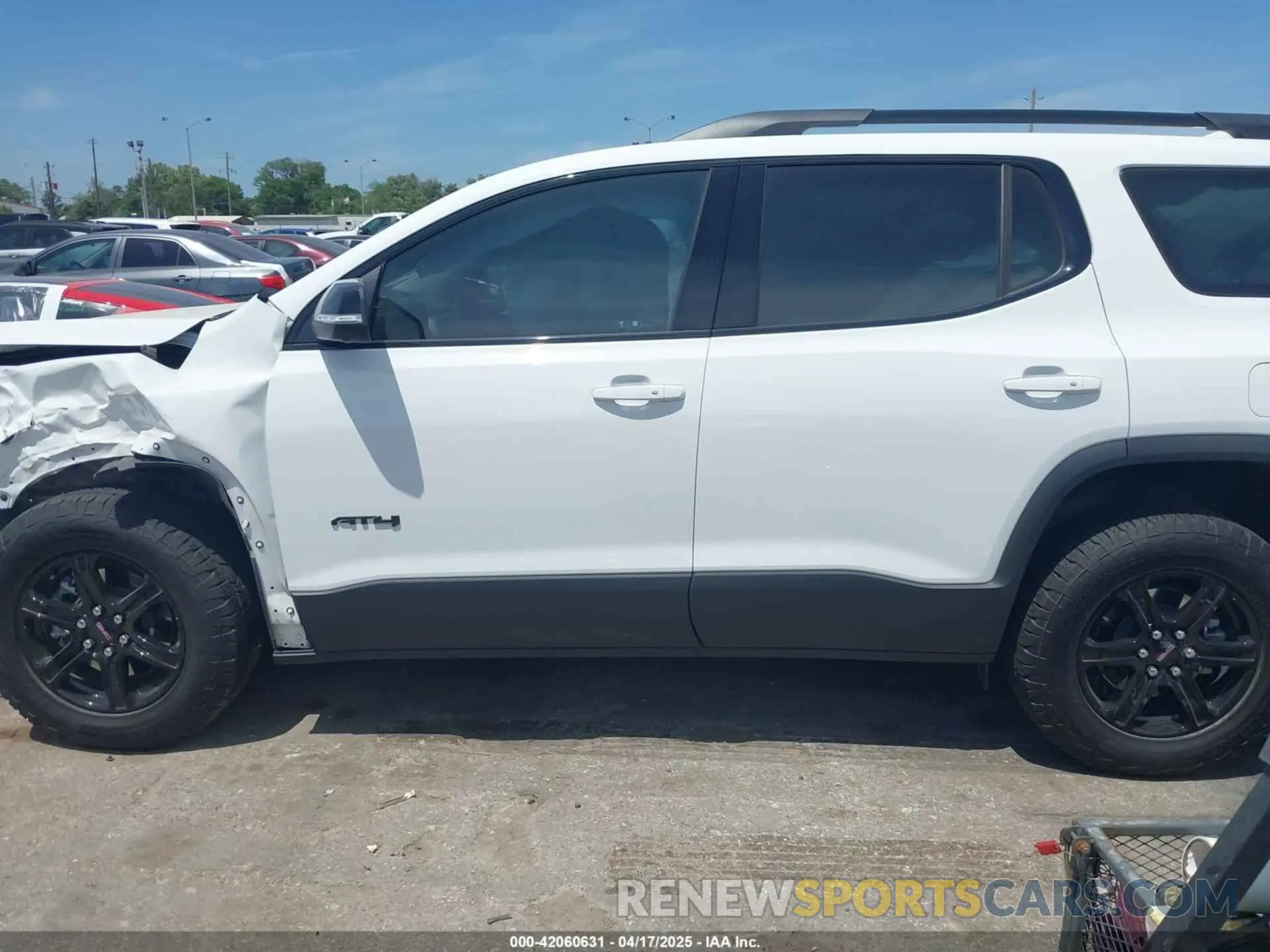 14 Photograph of a damaged car 1GKKNLLS1PZ248079 GMC ACADIA 2023