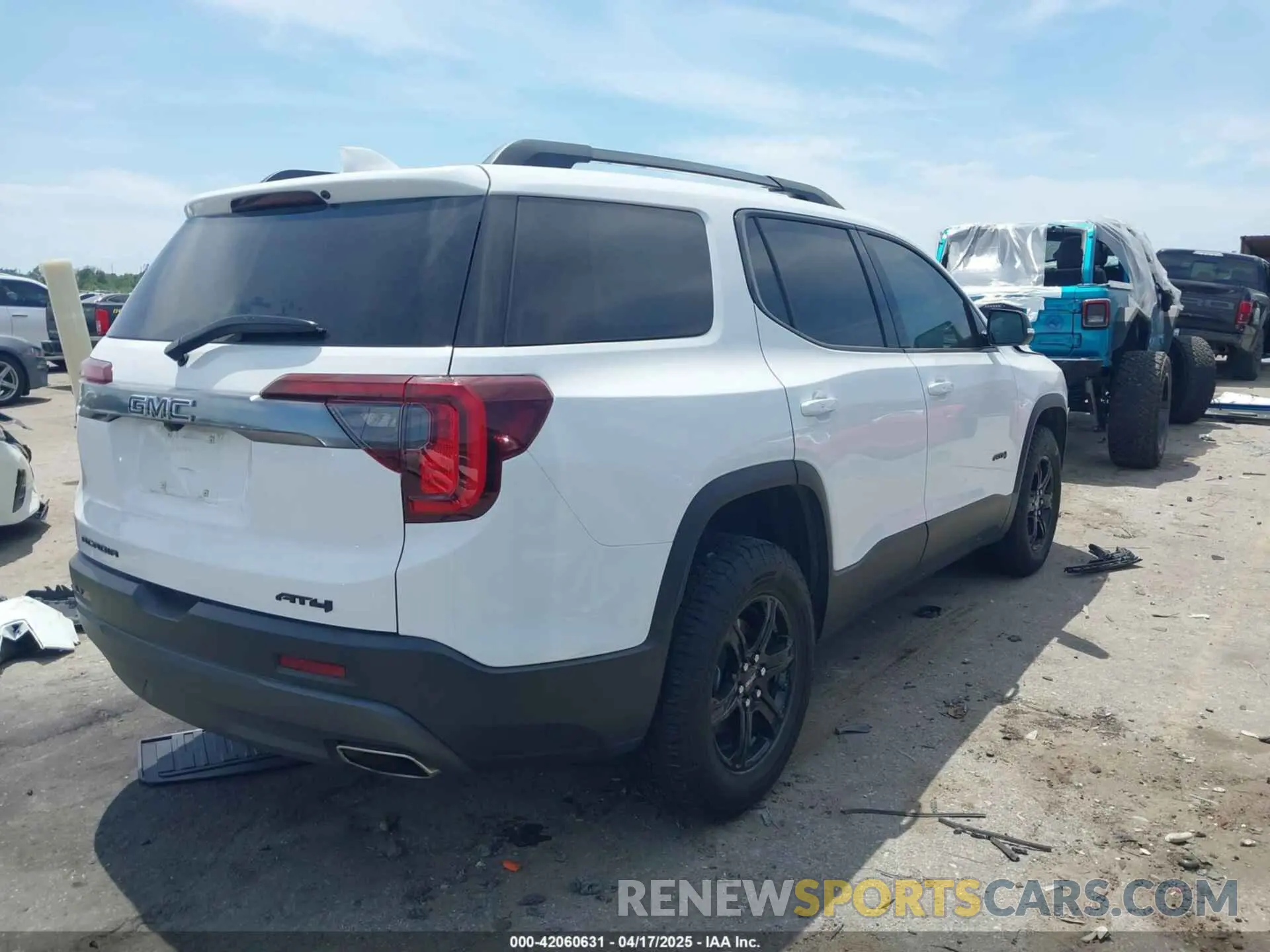 4 Photograph of a damaged car 1GKKNLLS1PZ248079 GMC ACADIA 2023