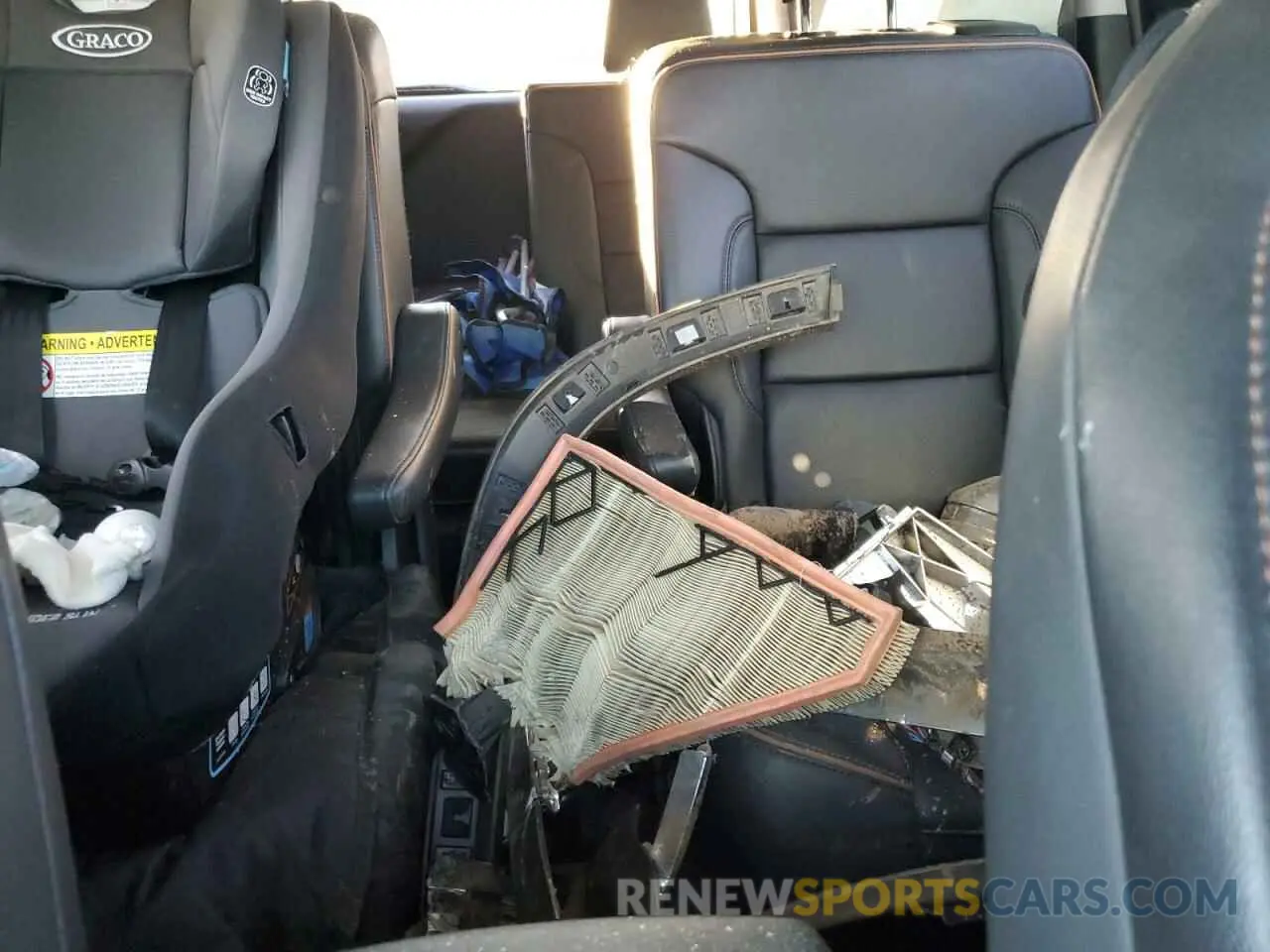 10 Photograph of a damaged car 1GKKNLLS4PZ203816 GMC ACADIA 2023