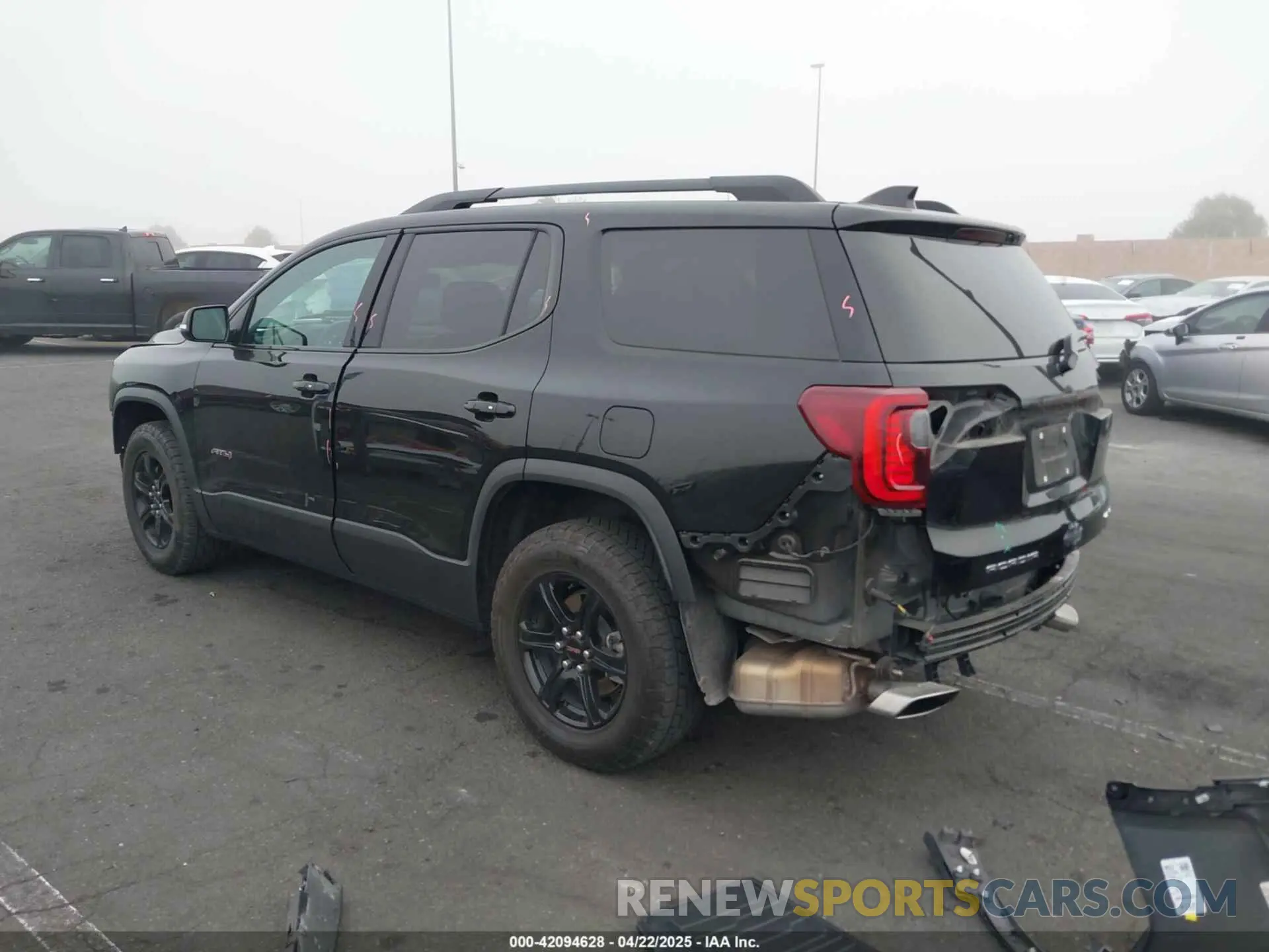 15 Photograph of a damaged car 1GKKNLLS6PZ260146 GMC ACADIA 2023