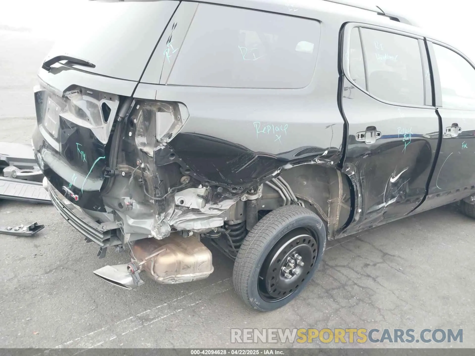 6 Photograph of a damaged car 1GKKNLLS6PZ260146 GMC ACADIA 2023