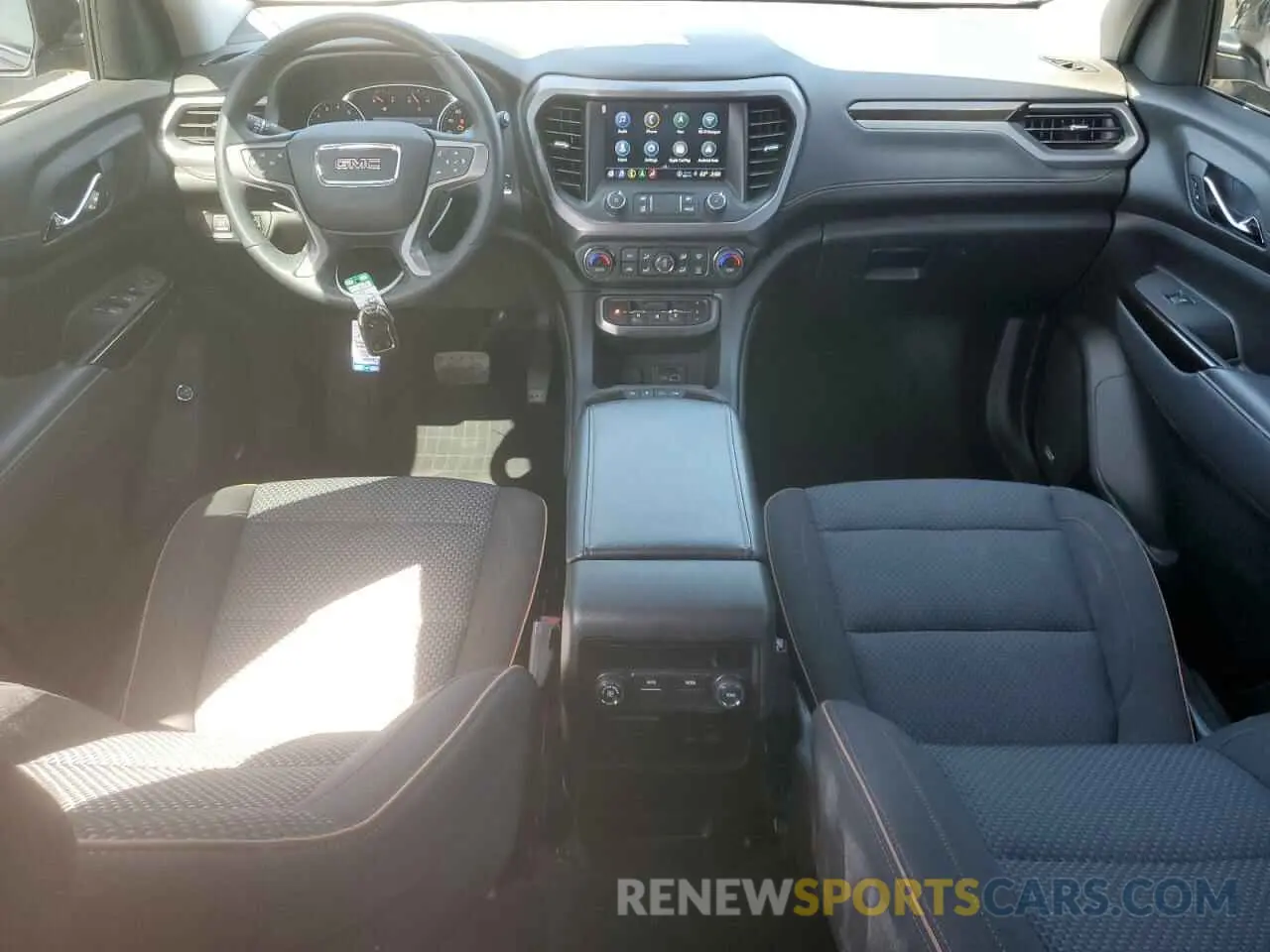 8 Photograph of a damaged car 1GKKNLLS8PZ141479 GMC ACADIA 2023