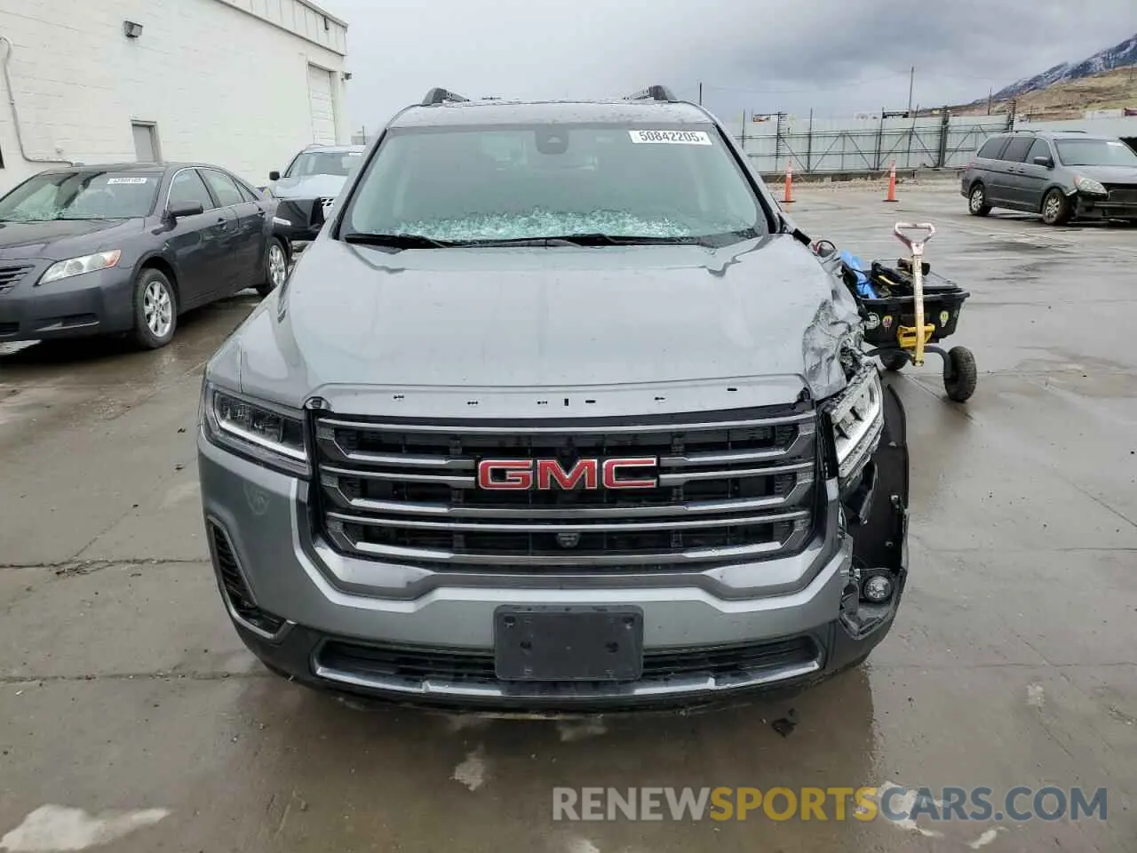 5 Photograph of a damaged car 1GKKNLLS8PZ249326 GMC ACADIA 2023