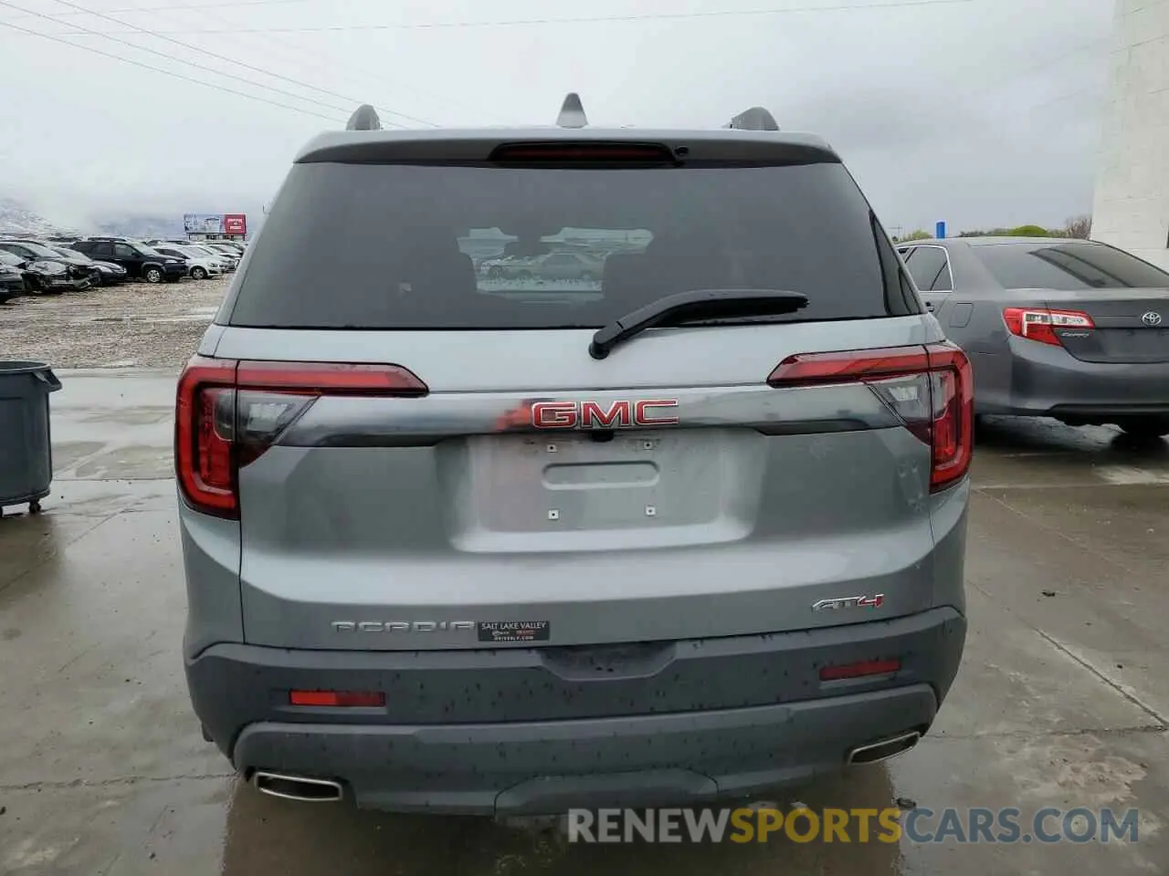 6 Photograph of a damaged car 1GKKNLLS8PZ249326 GMC ACADIA 2023