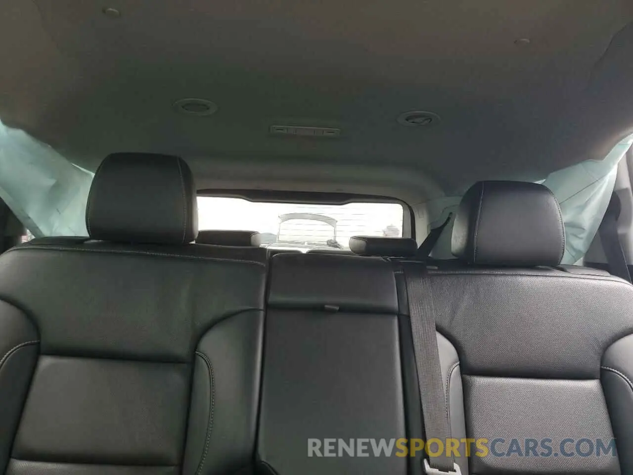 10 Photograph of a damaged car 1GKKNML40PZ126966 GMC ACADIA 2023
