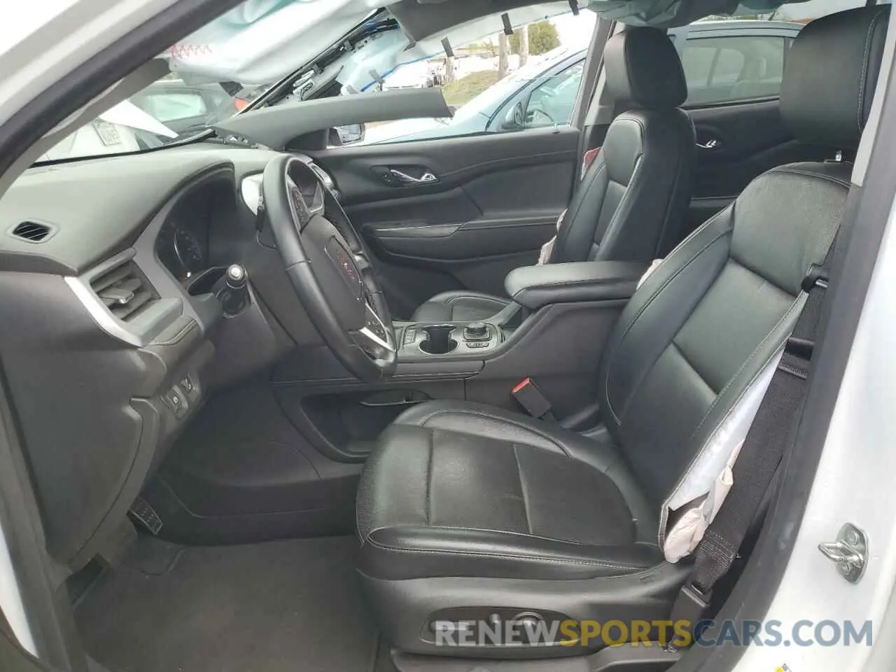 7 Photograph of a damaged car 1GKKNML40PZ126966 GMC ACADIA 2023