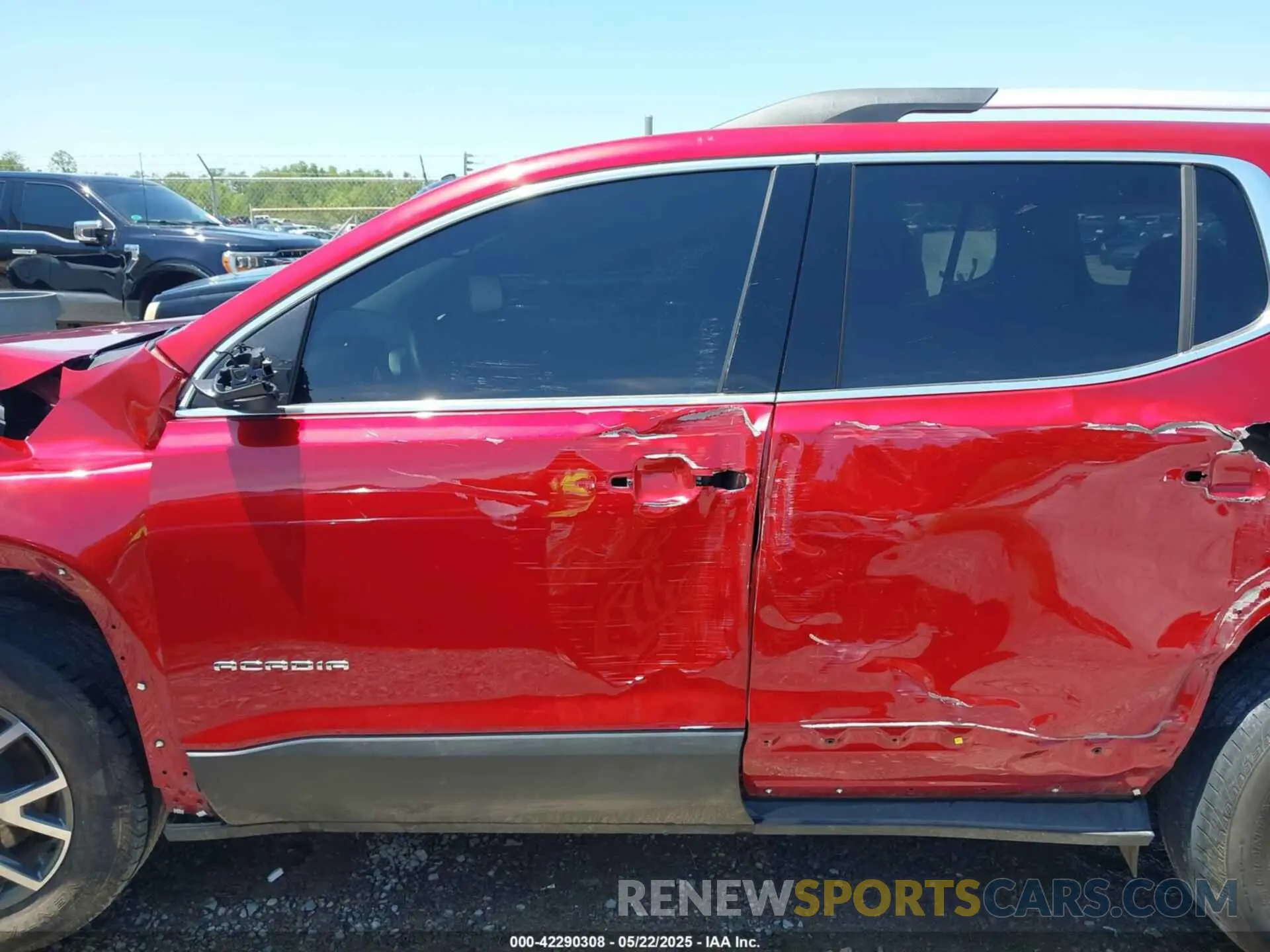 15 Photograph of a damaged car 1GKKNML41PZ226123 GMC ACADIA 2023