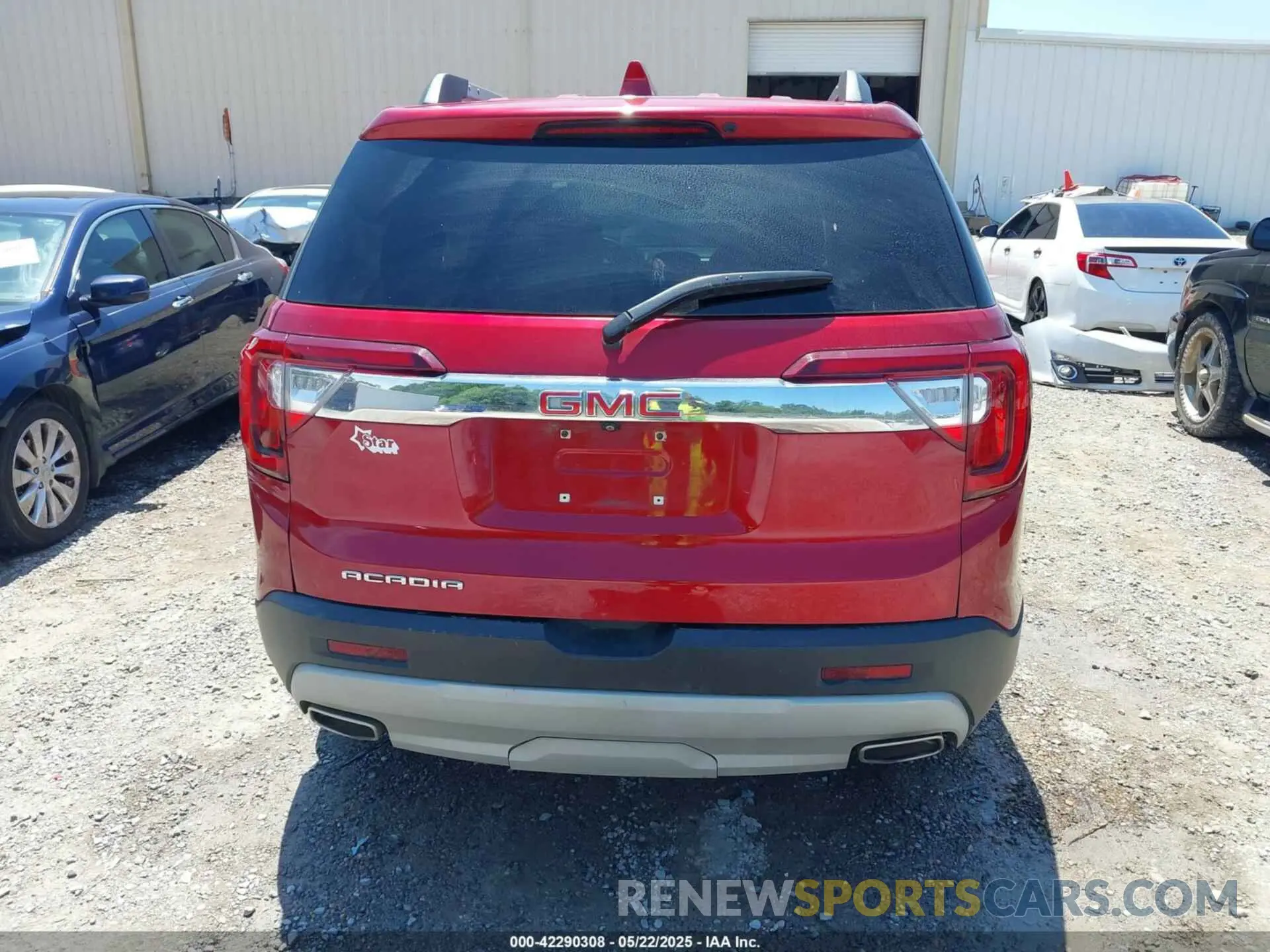 17 Photograph of a damaged car 1GKKNML41PZ226123 GMC ACADIA 2023