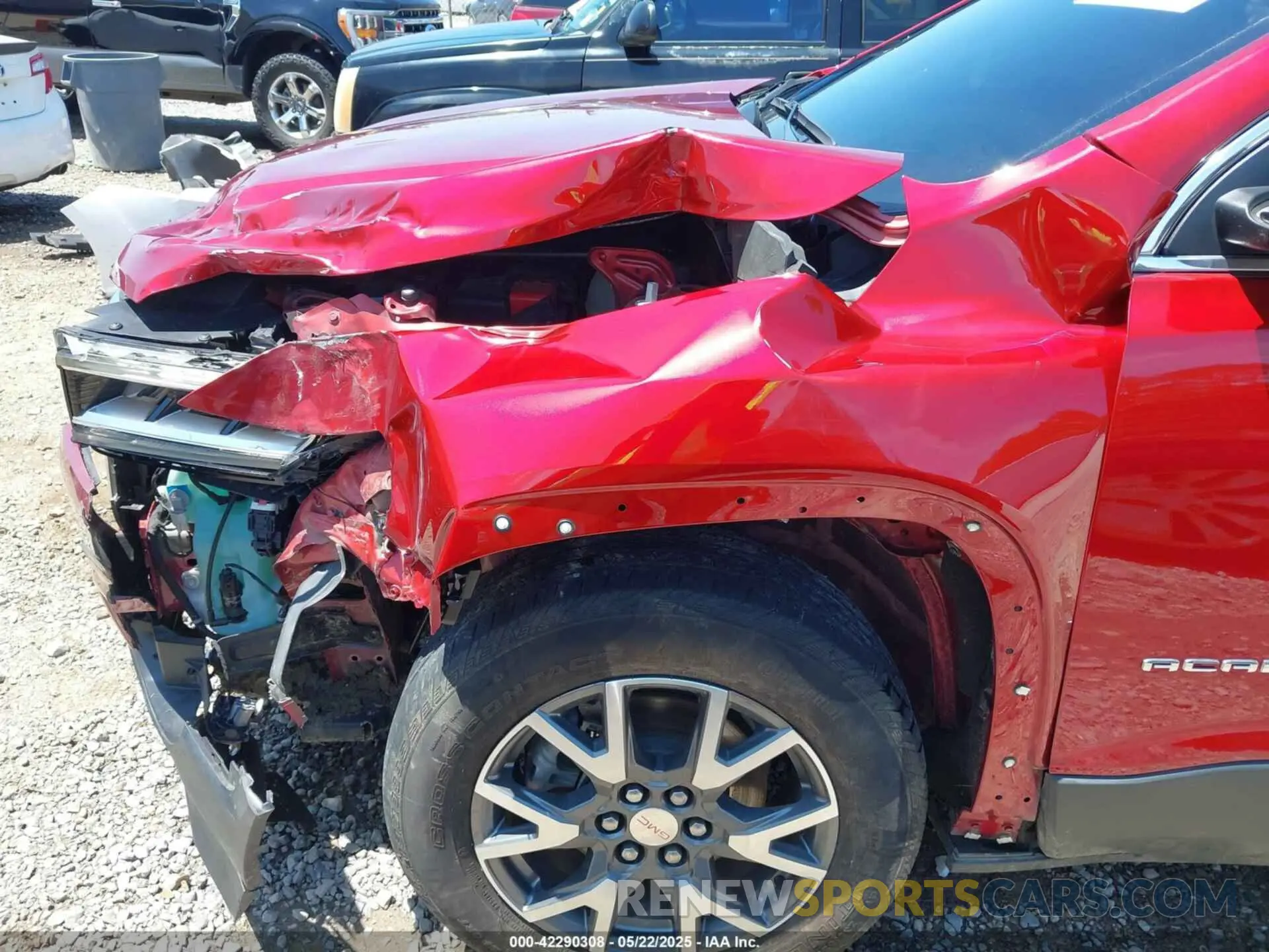6 Photograph of a damaged car 1GKKNML41PZ226123 GMC ACADIA 2023