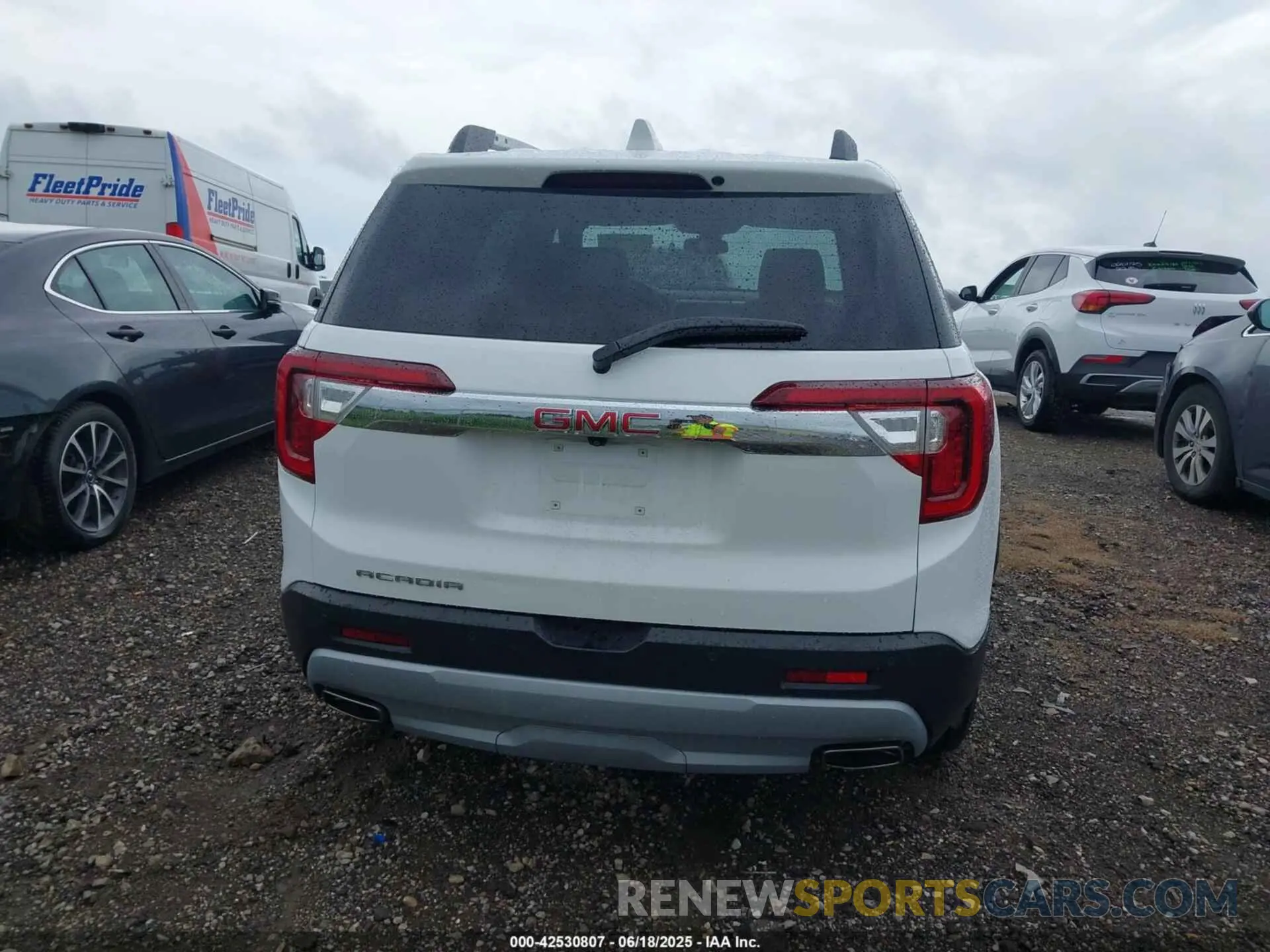 16 Photograph of a damaged car 1GKKNML42PZ138438 GMC ACADIA 2023