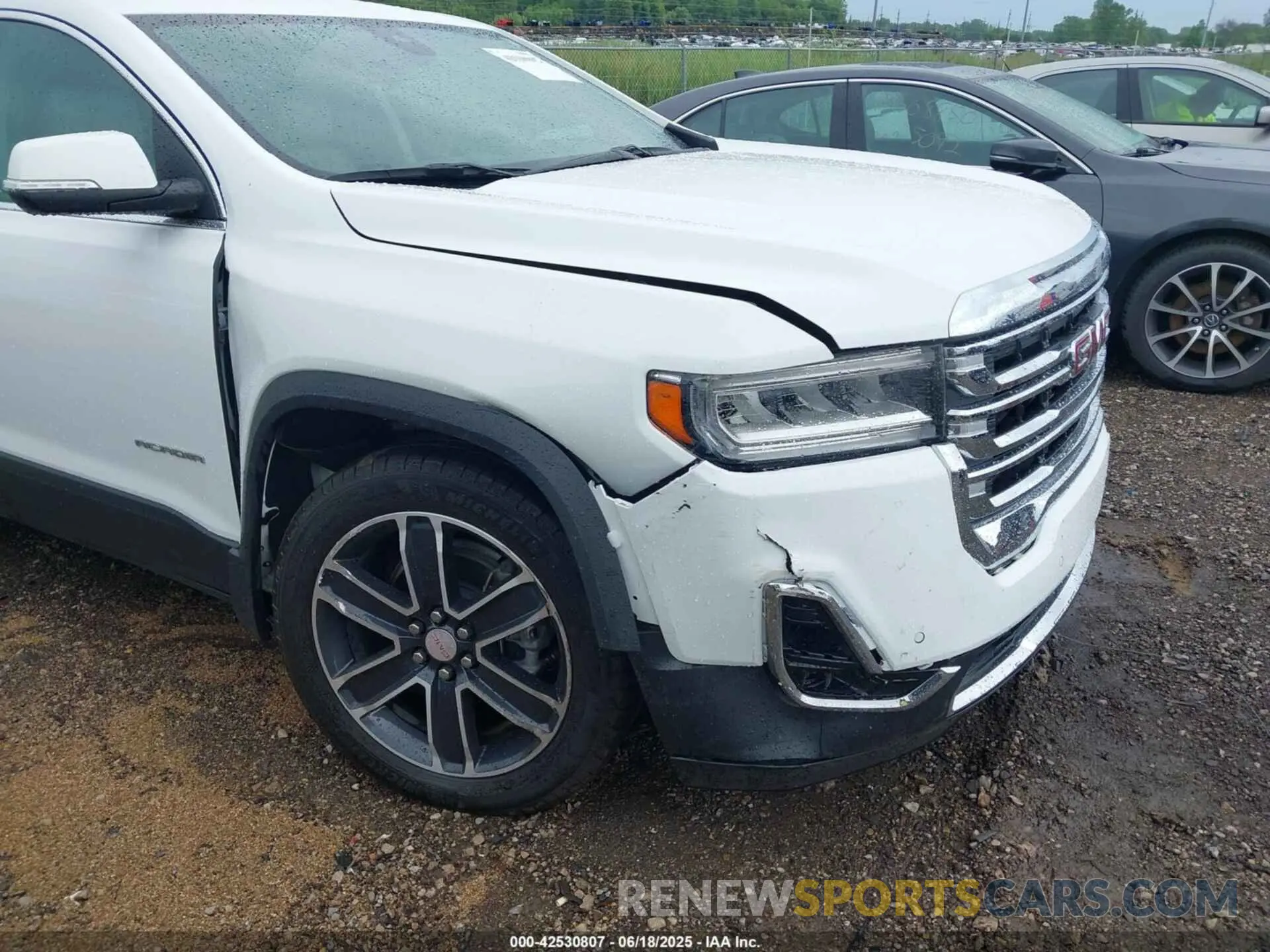 6 Photograph of a damaged car 1GKKNML42PZ138438 GMC ACADIA 2023
